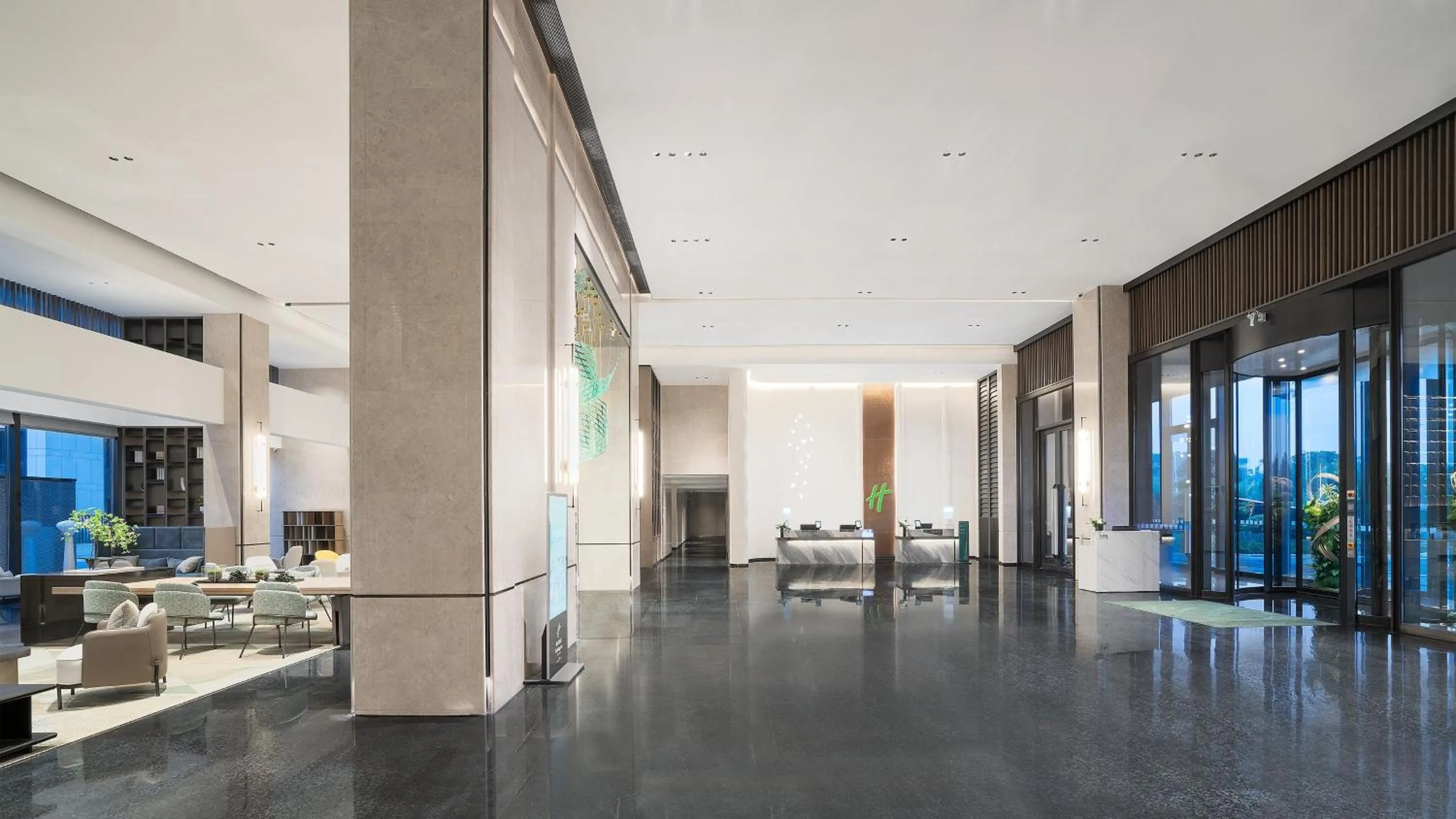 Property building in Holiday Inn Wuhan Houguan Lake by IHG