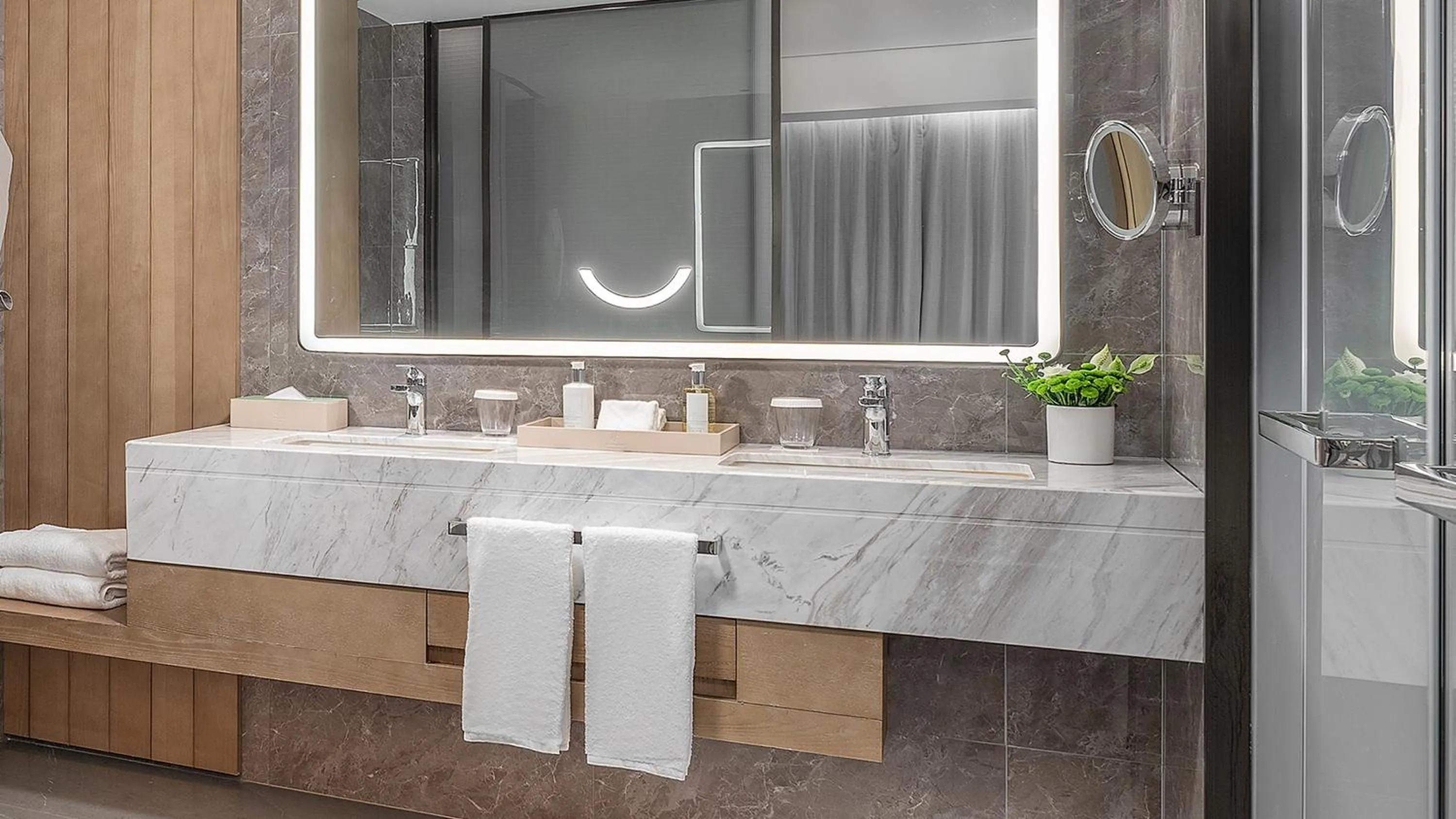 Toilet in Holiday Inn Wuhan Houguan Lake by IHG