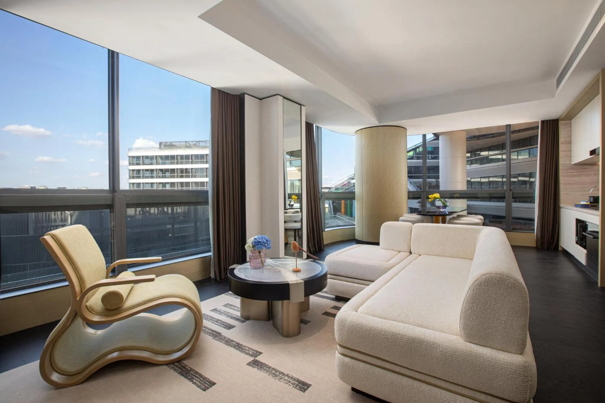 Photo of the whole room in voco Suites Shanghai Hongqiao CBD by IHG