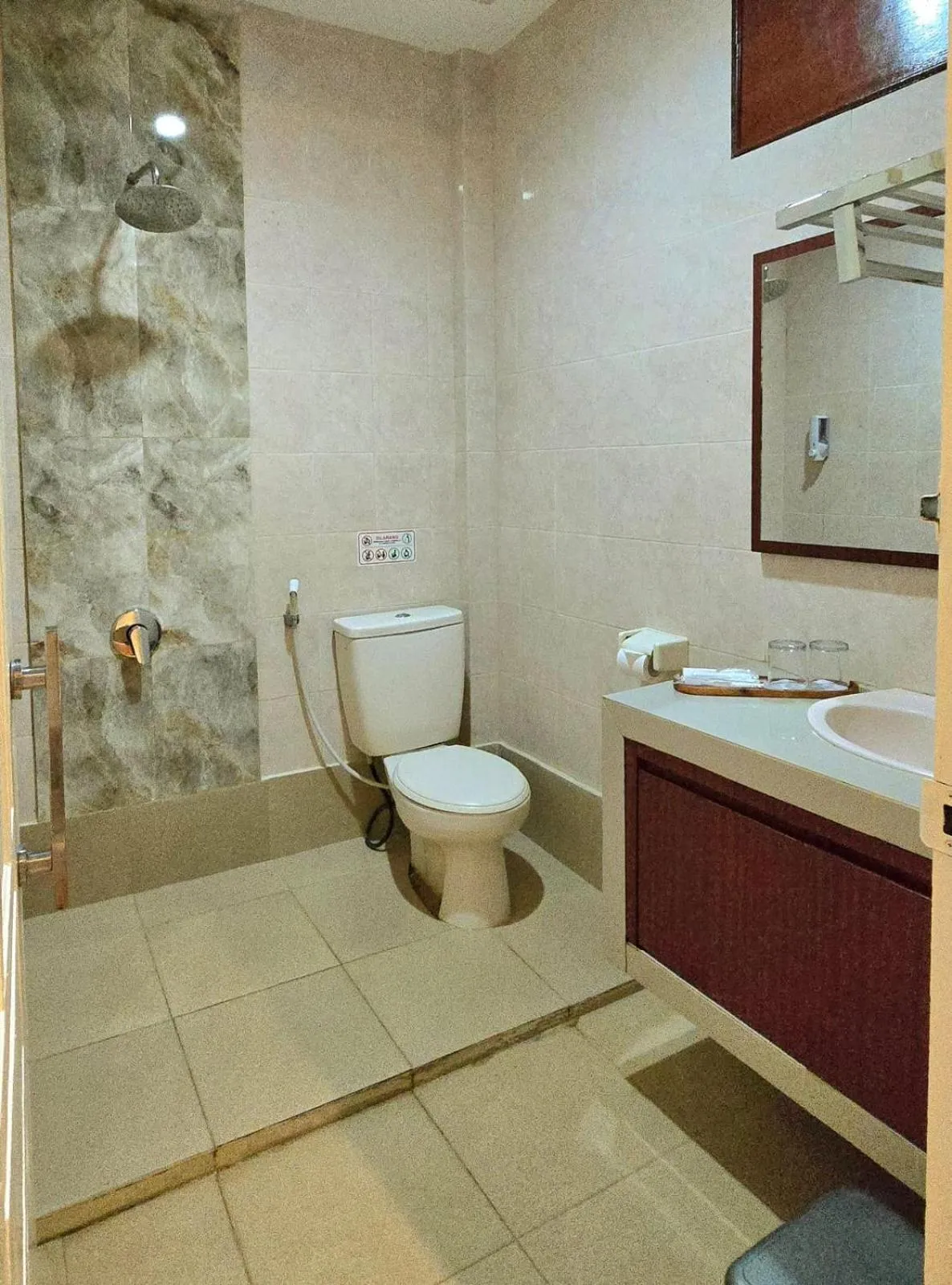 Bathroom in Soeltan Luxe Hotel Lampung