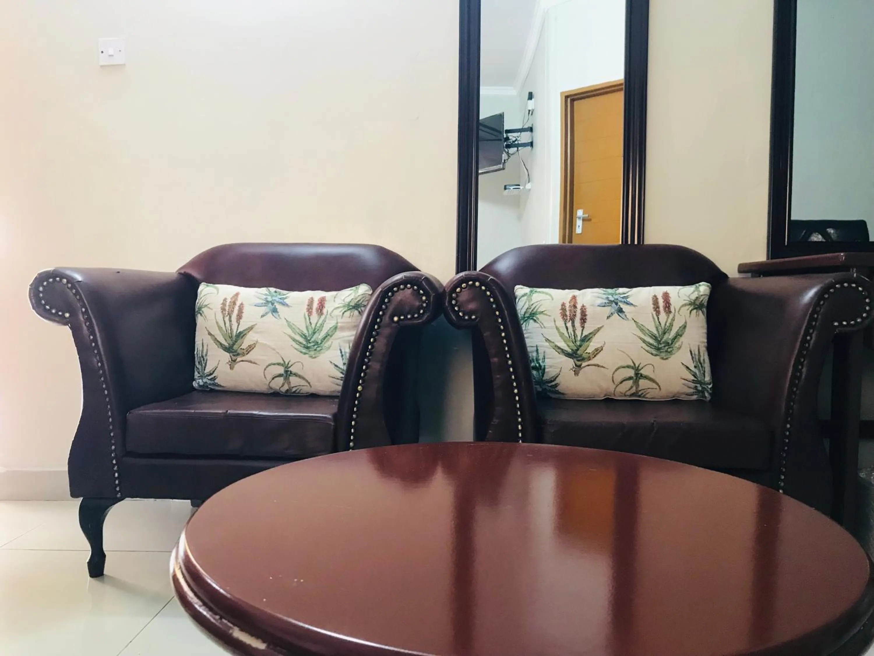Seating area in Maun Executive Inn
