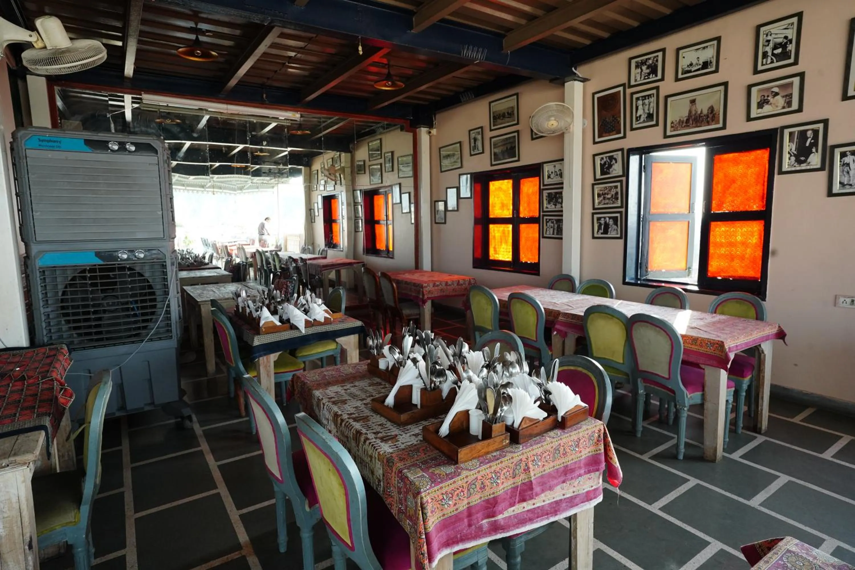 Restaurant/places to eat in Haveli Kalwara - A Heritage Hotel