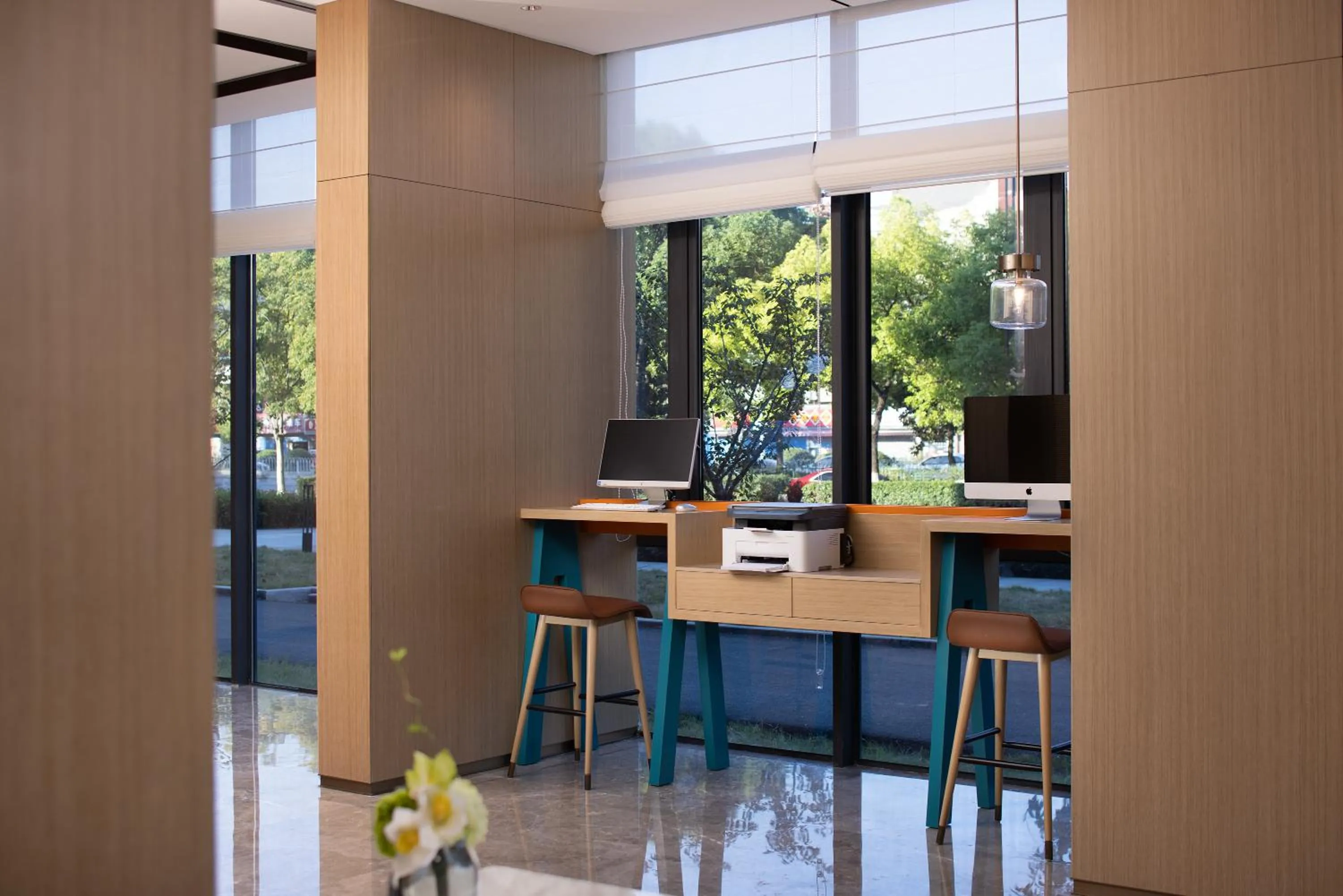 Business facilities in Home2 by Suite Wuhan Qingshan