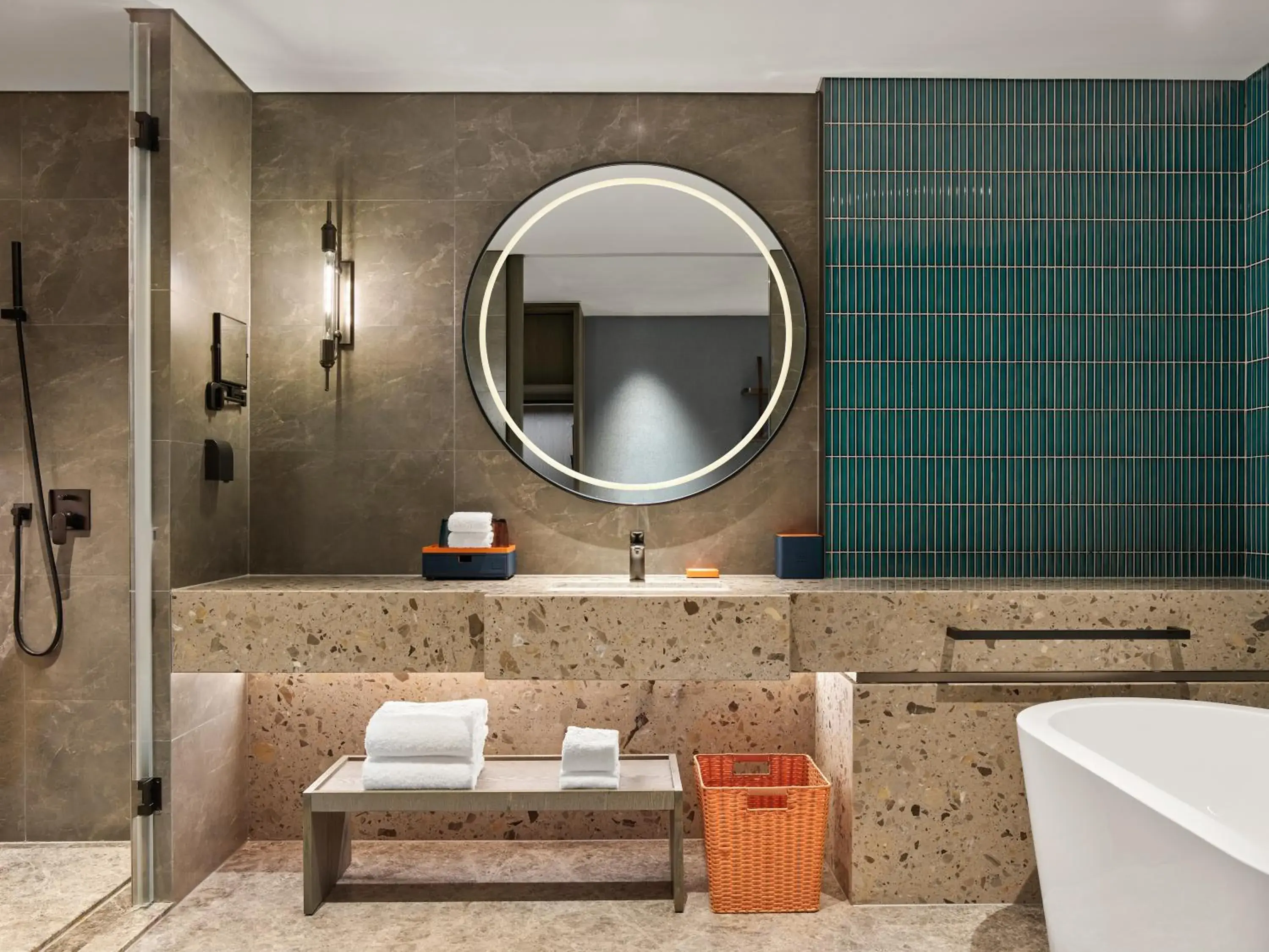 Superior King Room with City View in Four Points by Sheraton Changzhou Economic Development Zone Superior King Room with City View in Four Points by Sheraton Changzhou Economic Development Zone