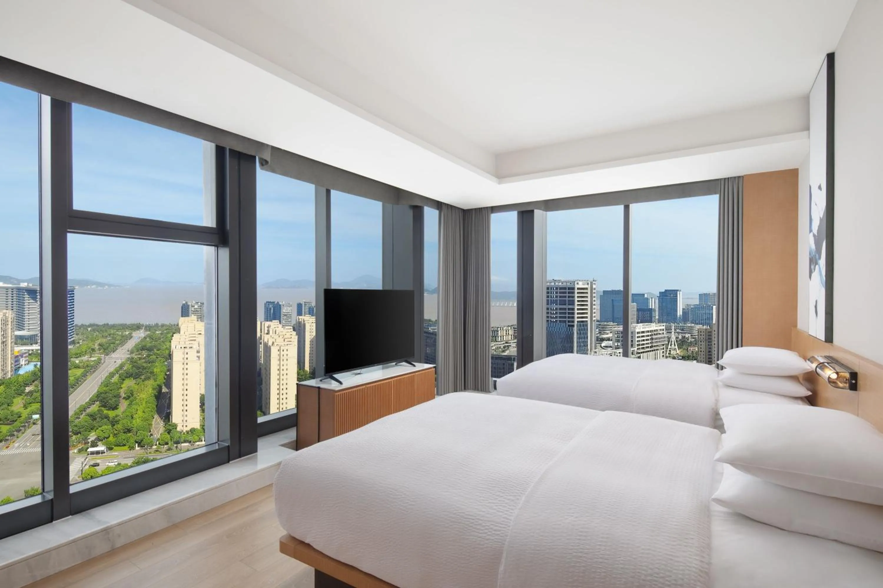 Photo of the whole room, Bed in Fairfield by Marriott Zhoushan Putuo