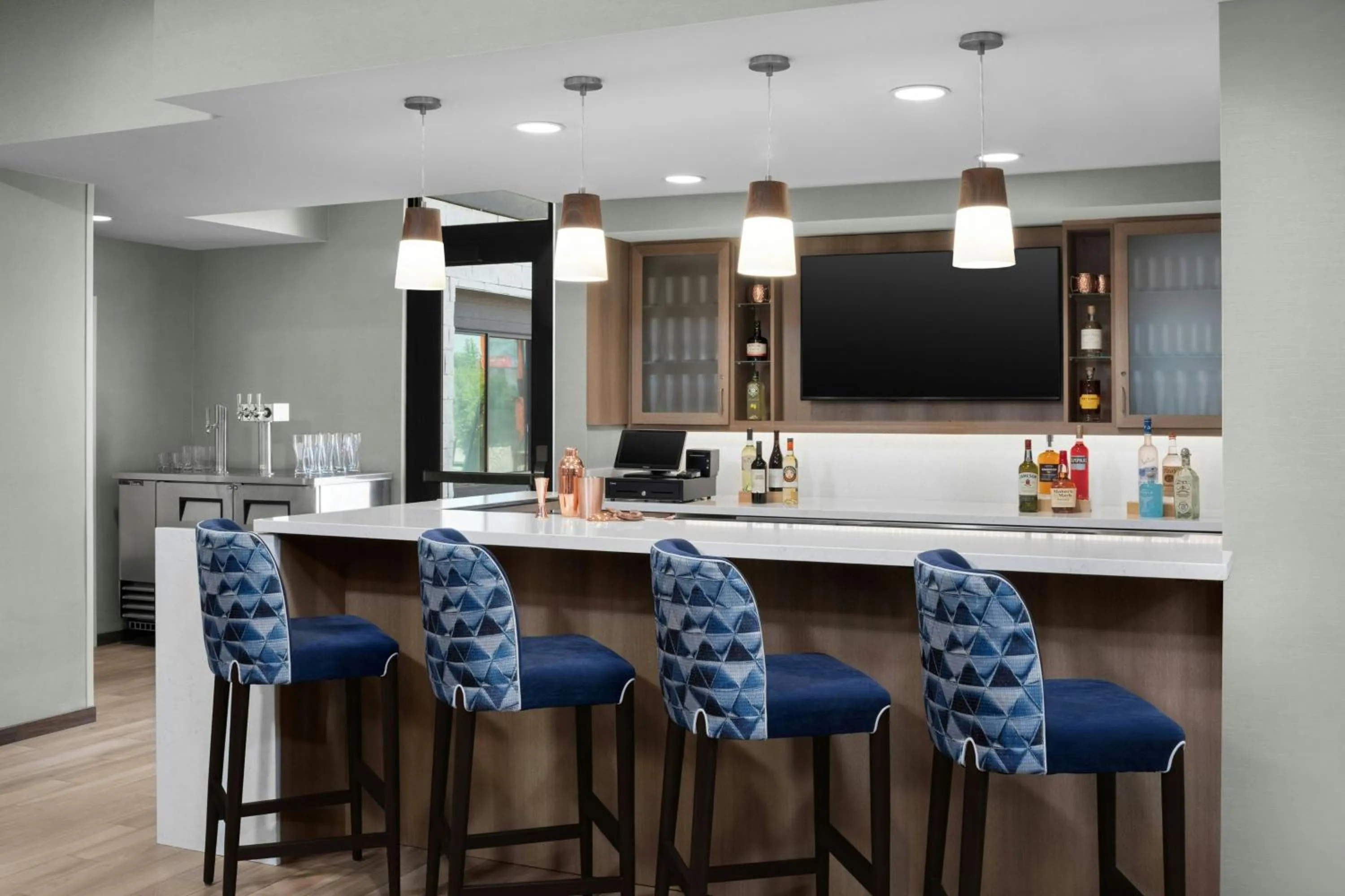 Lounge or bar in Residence Inn by Marriott Sacramento Cal Expo