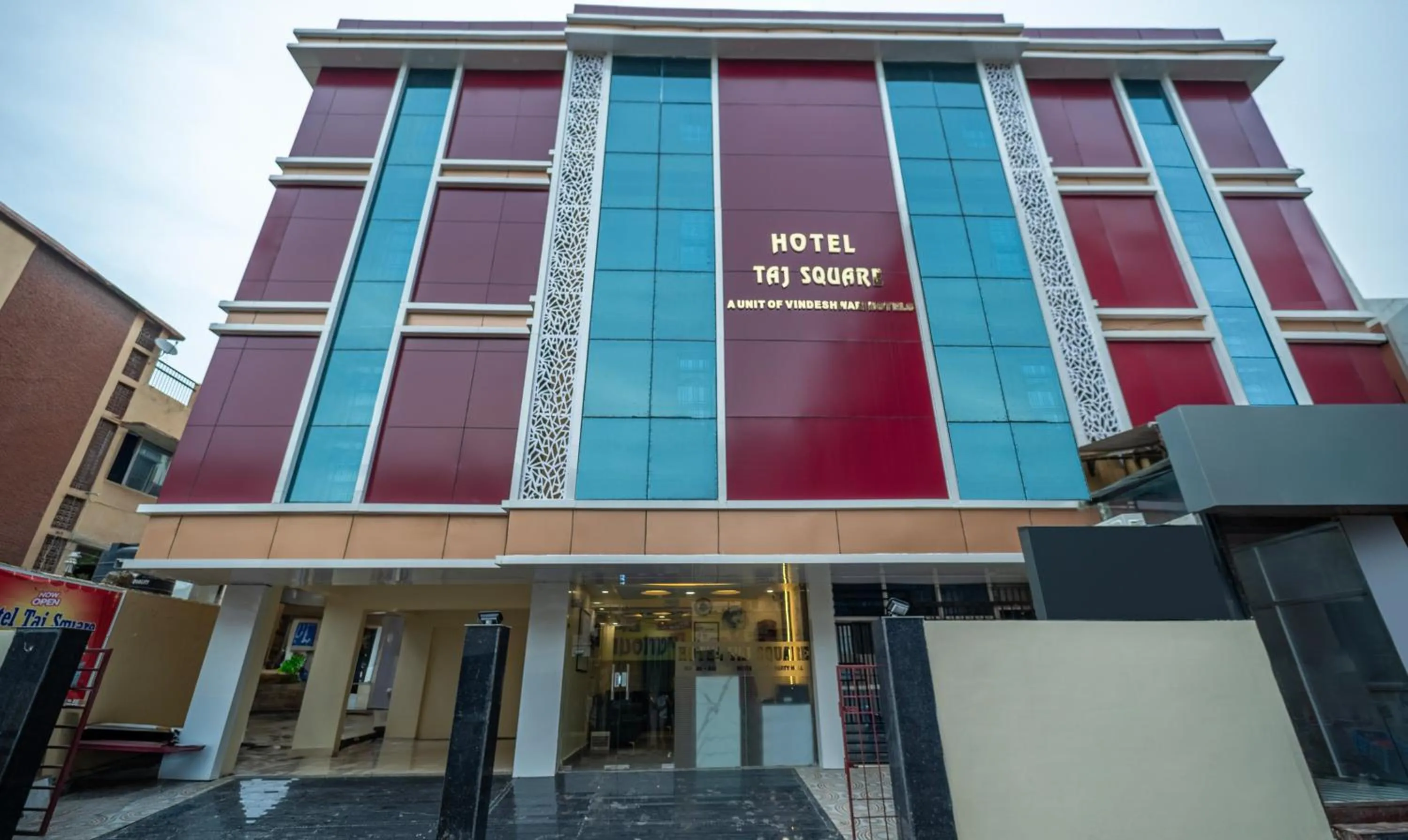 Property building in Treebo Taj Square, 10 Mins From Airport