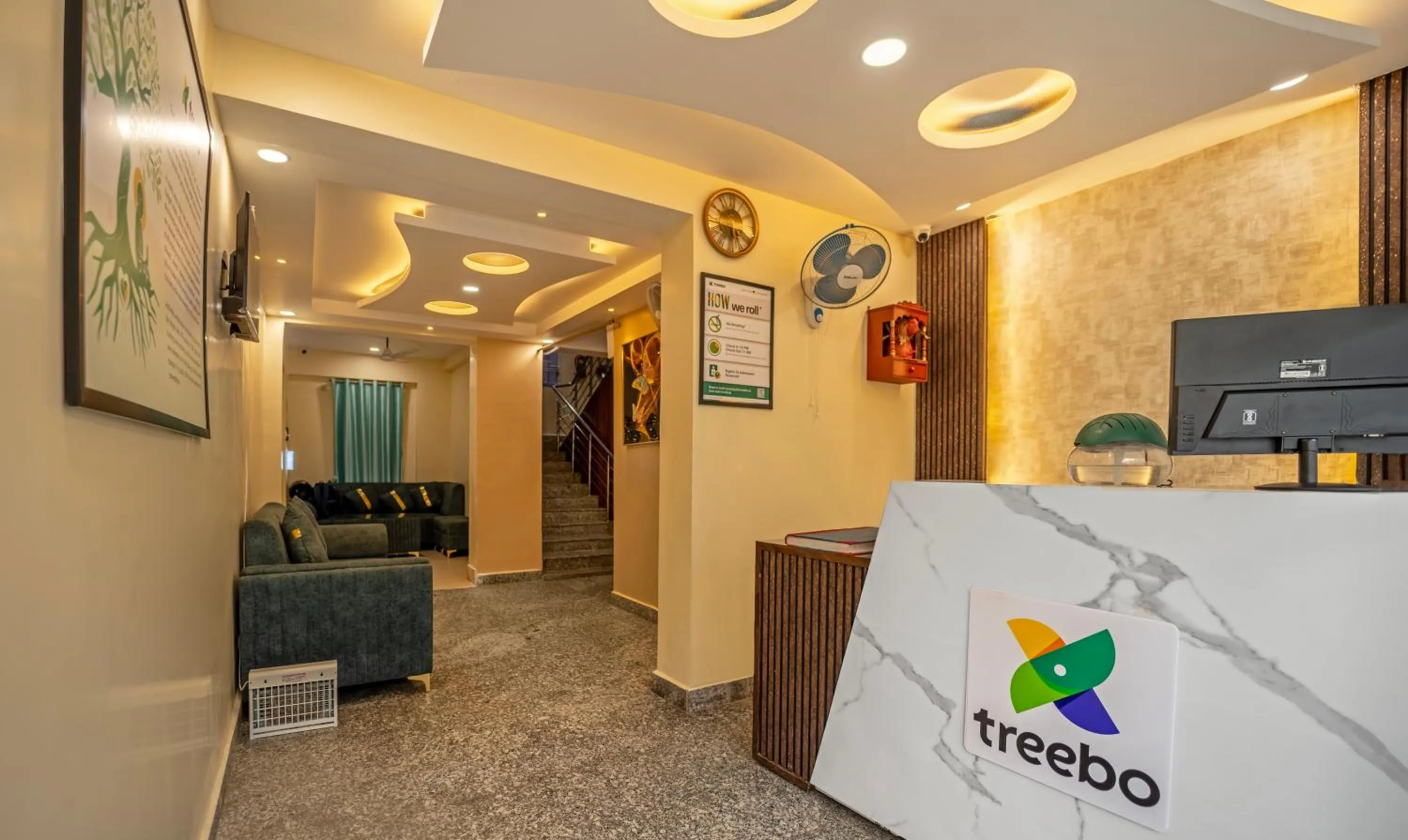 Lobby or reception in Treebo Taj Square, 10 Mins From Airport