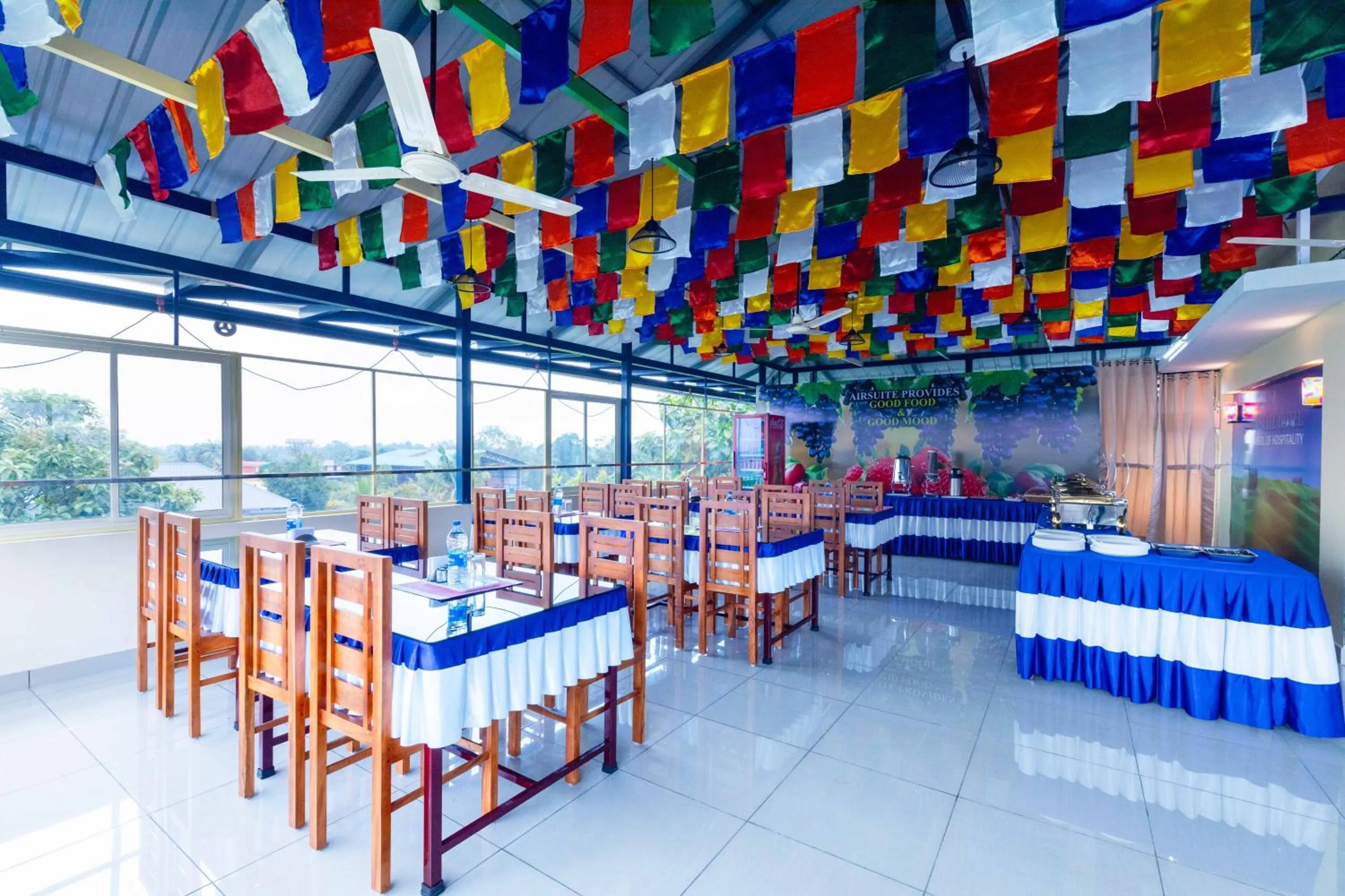 Restaurant/places to eat in Treebo Airsuite Airport Hotel