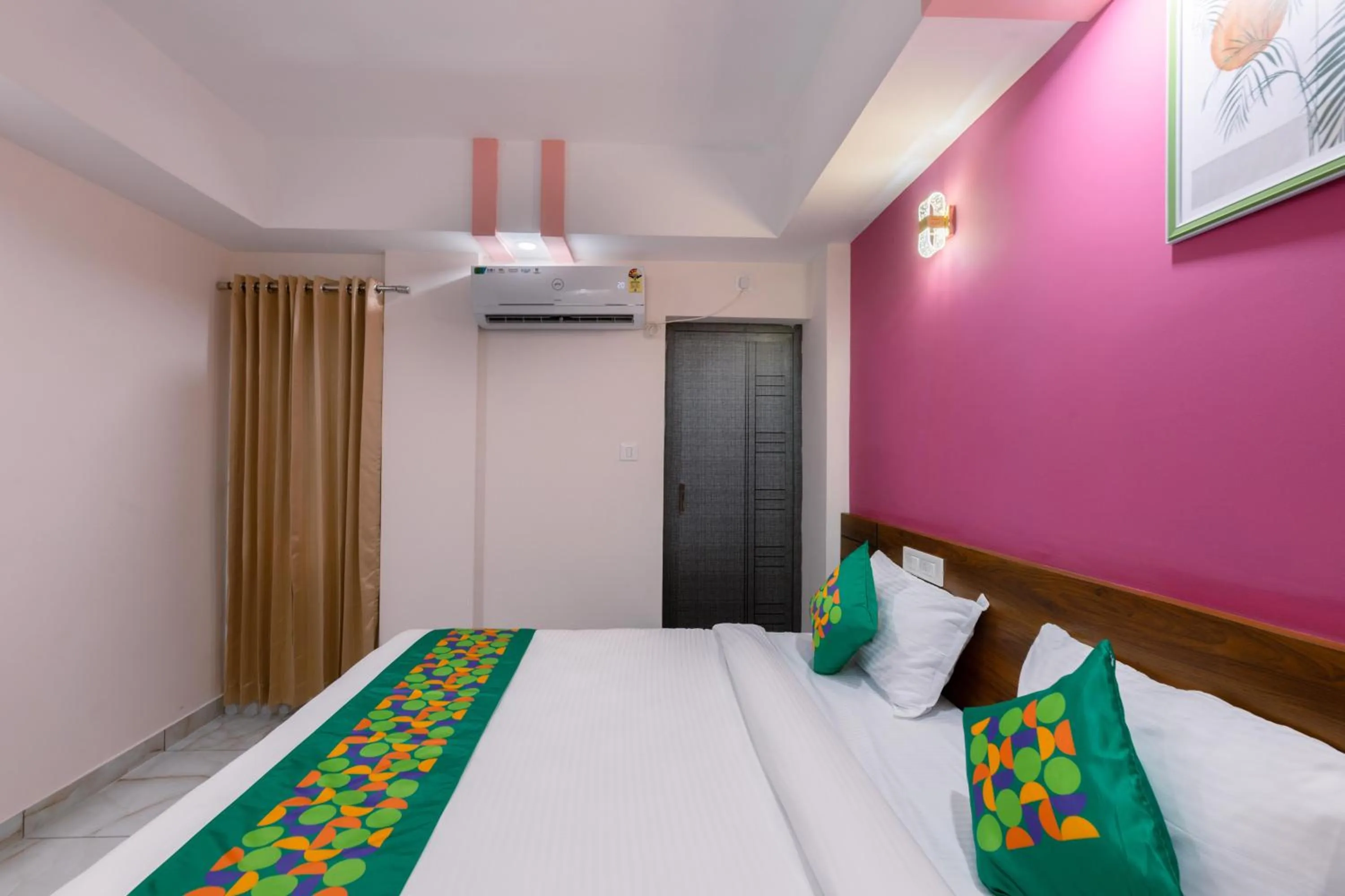 Bedroom, Bed in Treebo Airsuite Airport Hotel