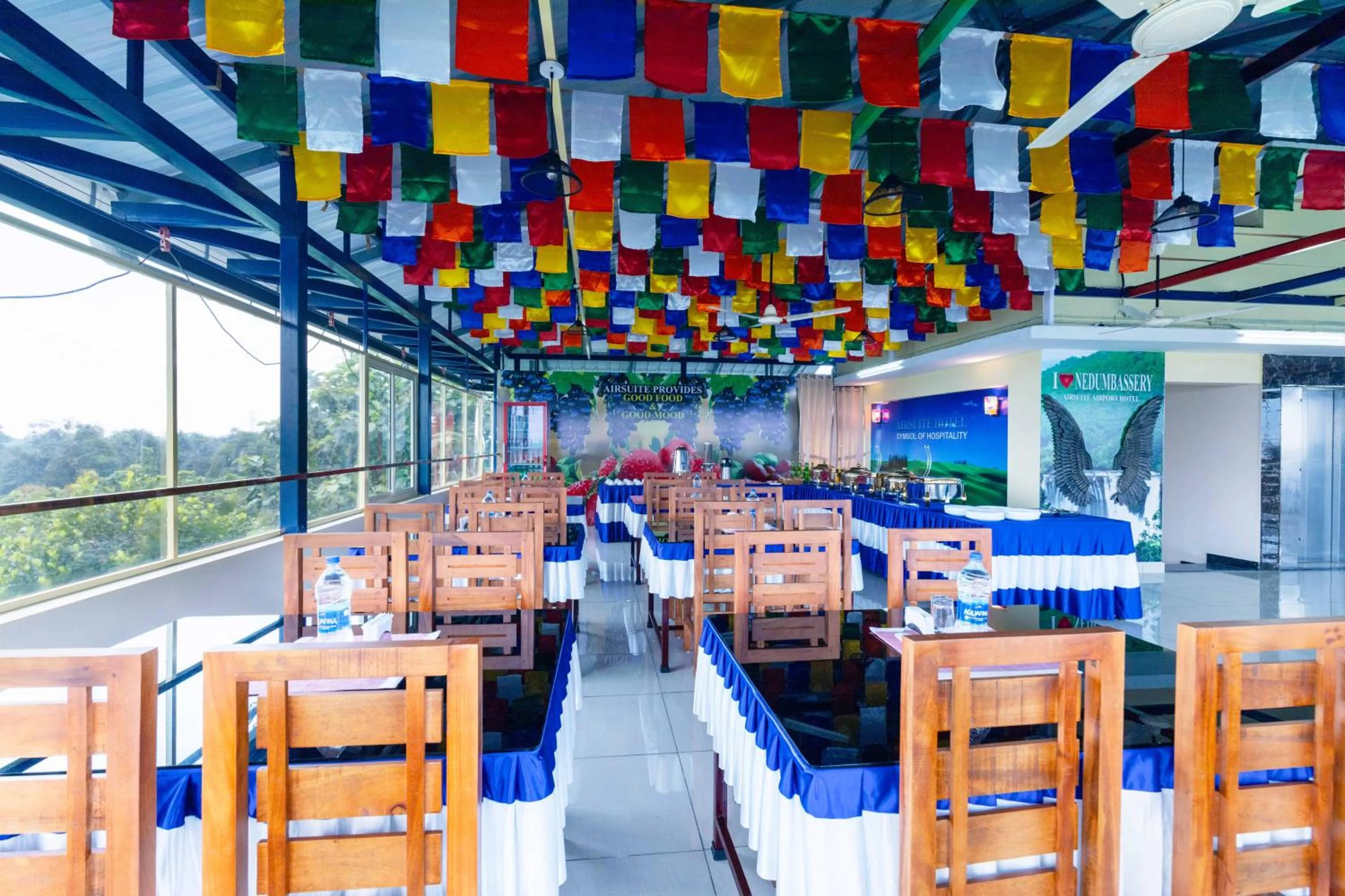 Restaurant/places to eat in Treebo Airsuite Airport Hotel