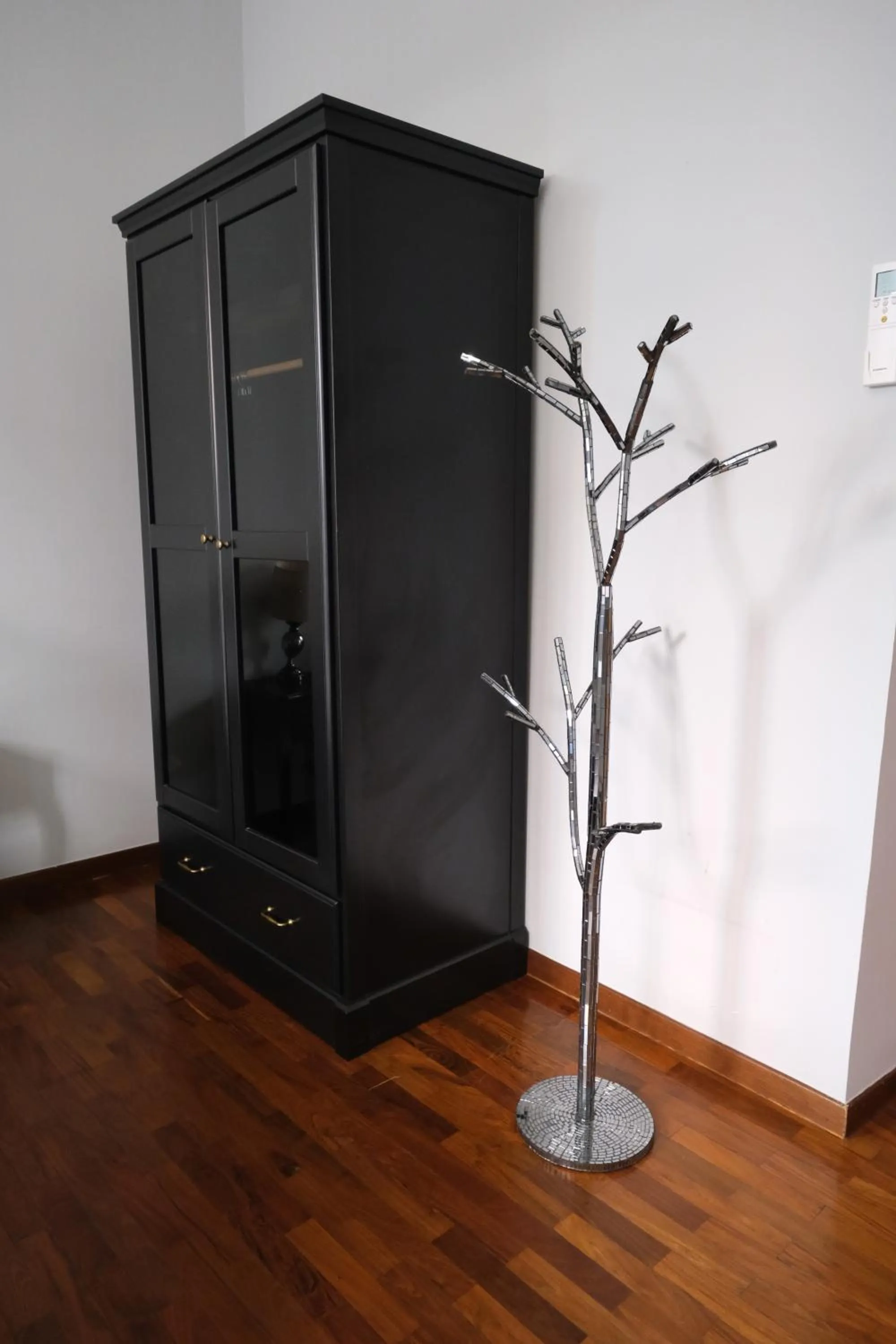 wardrobe in Roman Forum Holiday Termini