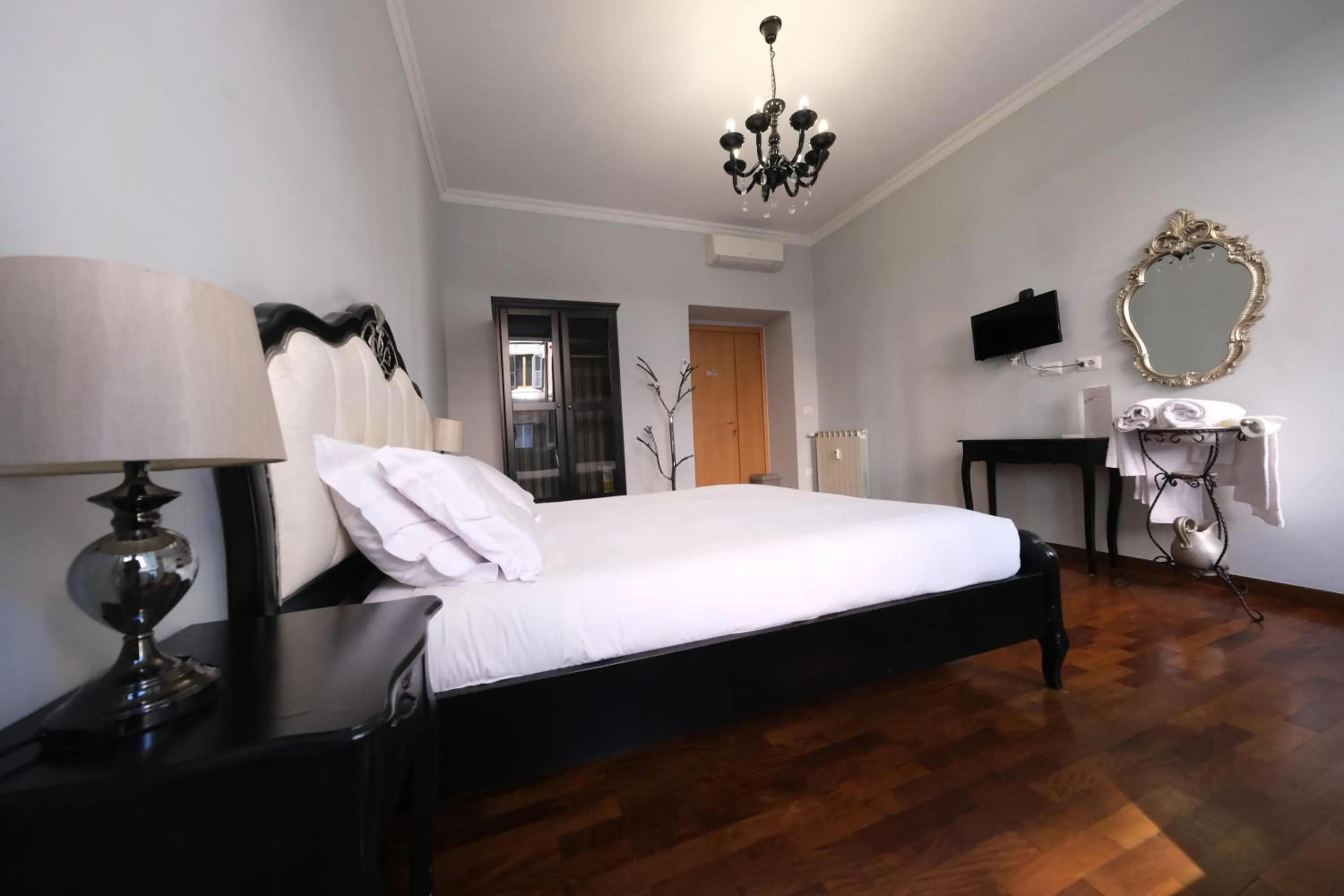 Bedroom, Bed in Roman Forum Holiday Termini