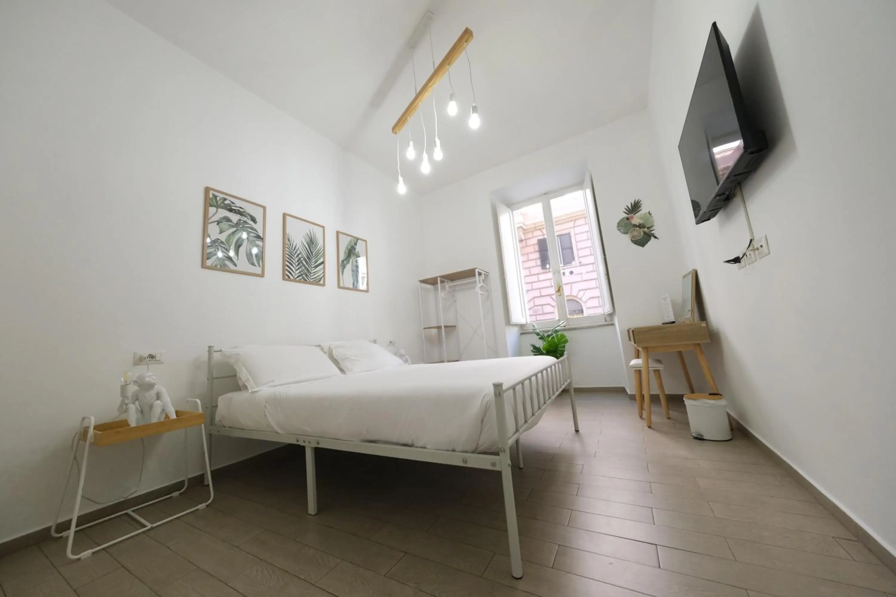 Bedroom, Bed in Roman Forum Holiday Termini