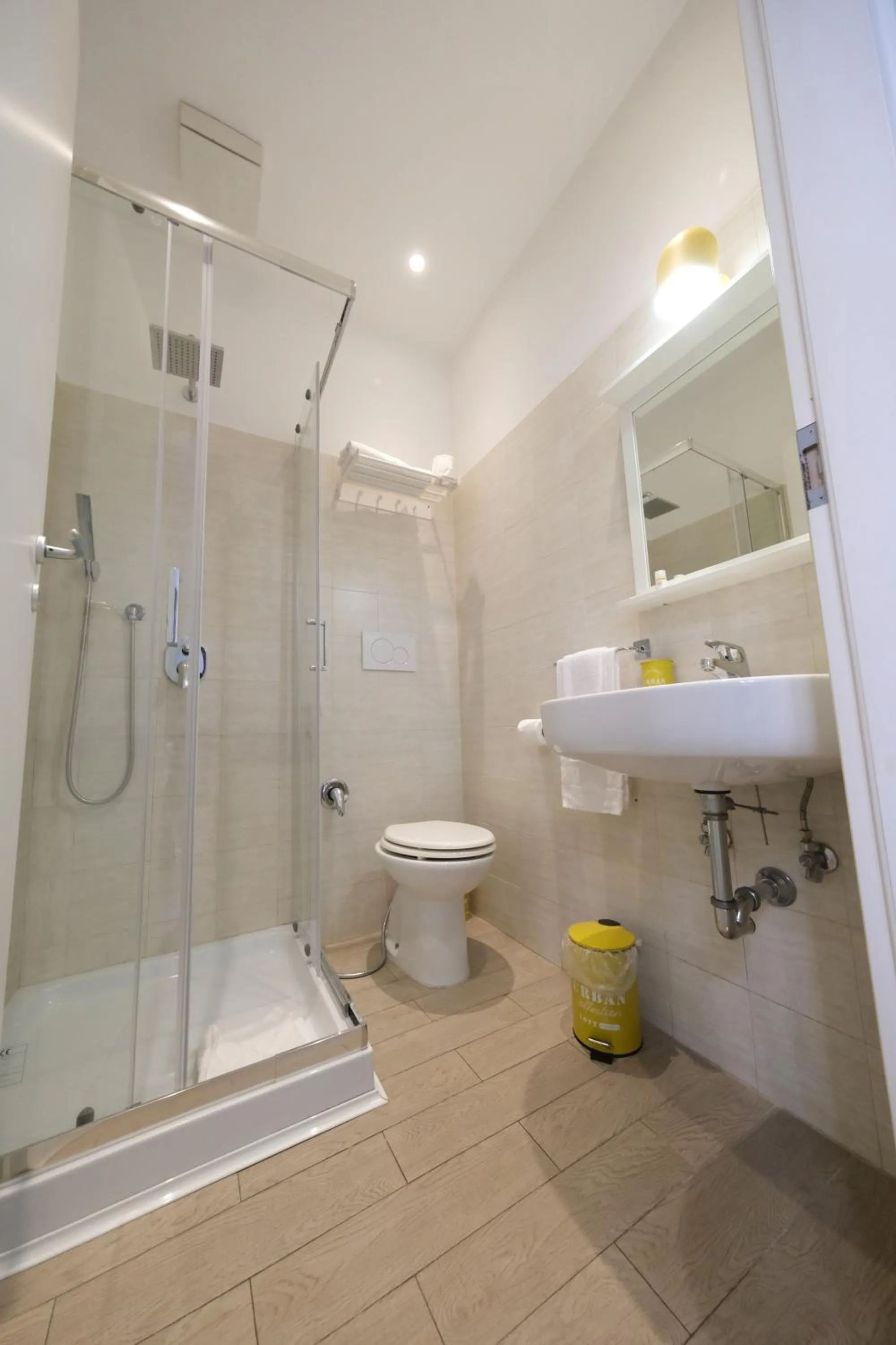 Bathroom in Roman Forum Holiday Termini