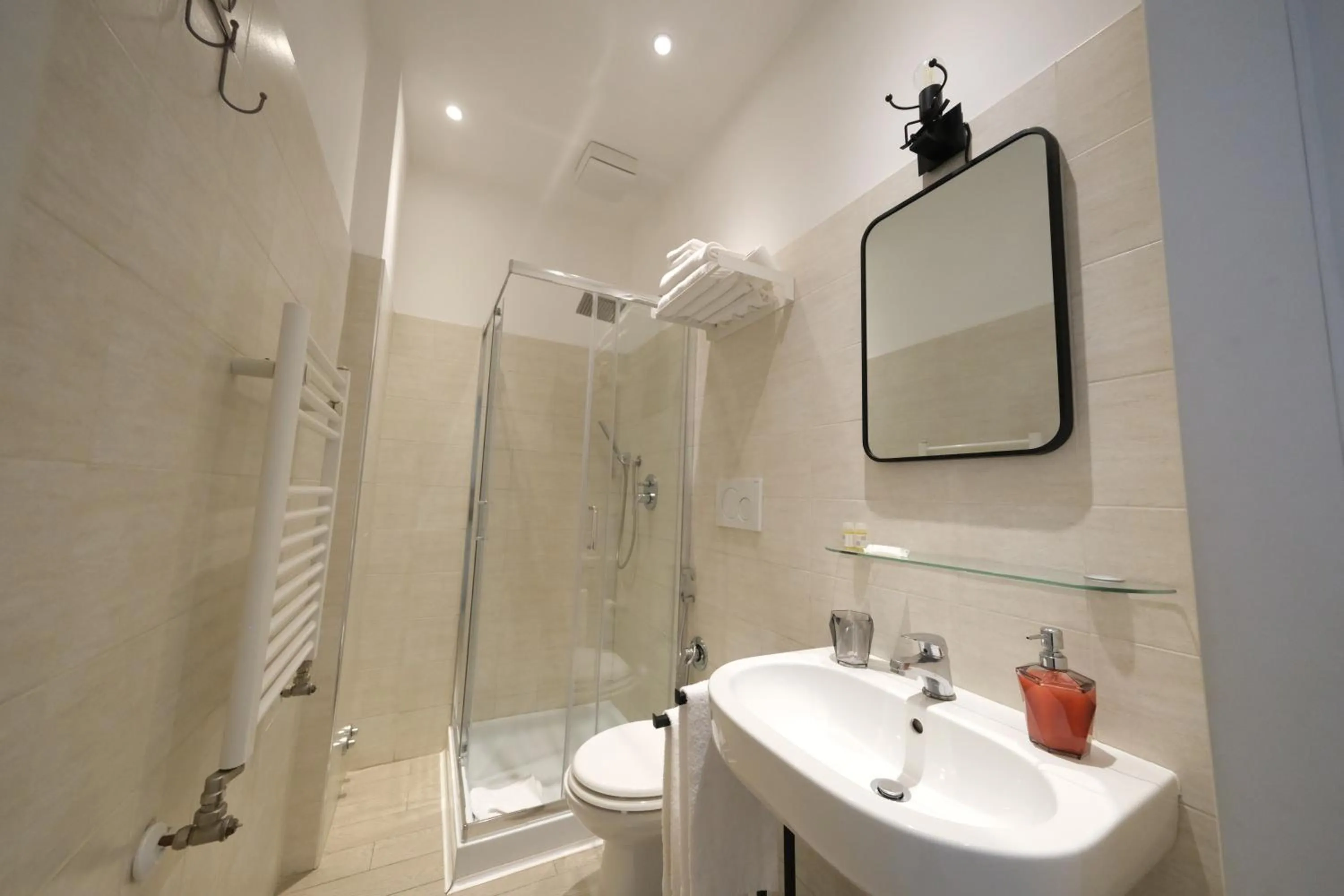 Bathroom in Roman Forum Holiday Termini