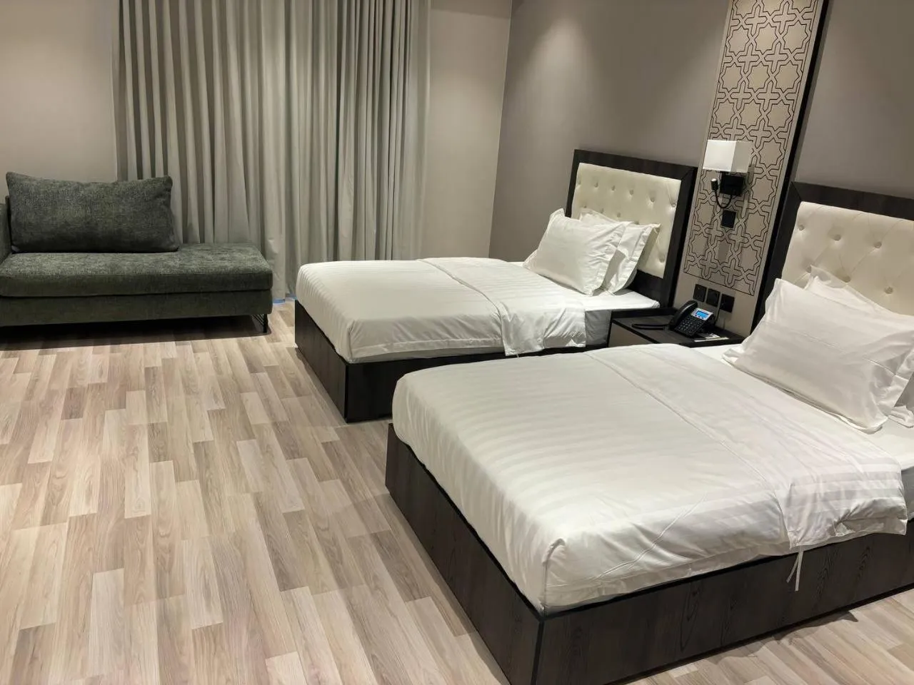 Bedroom, Bed in Jadeel Hotel