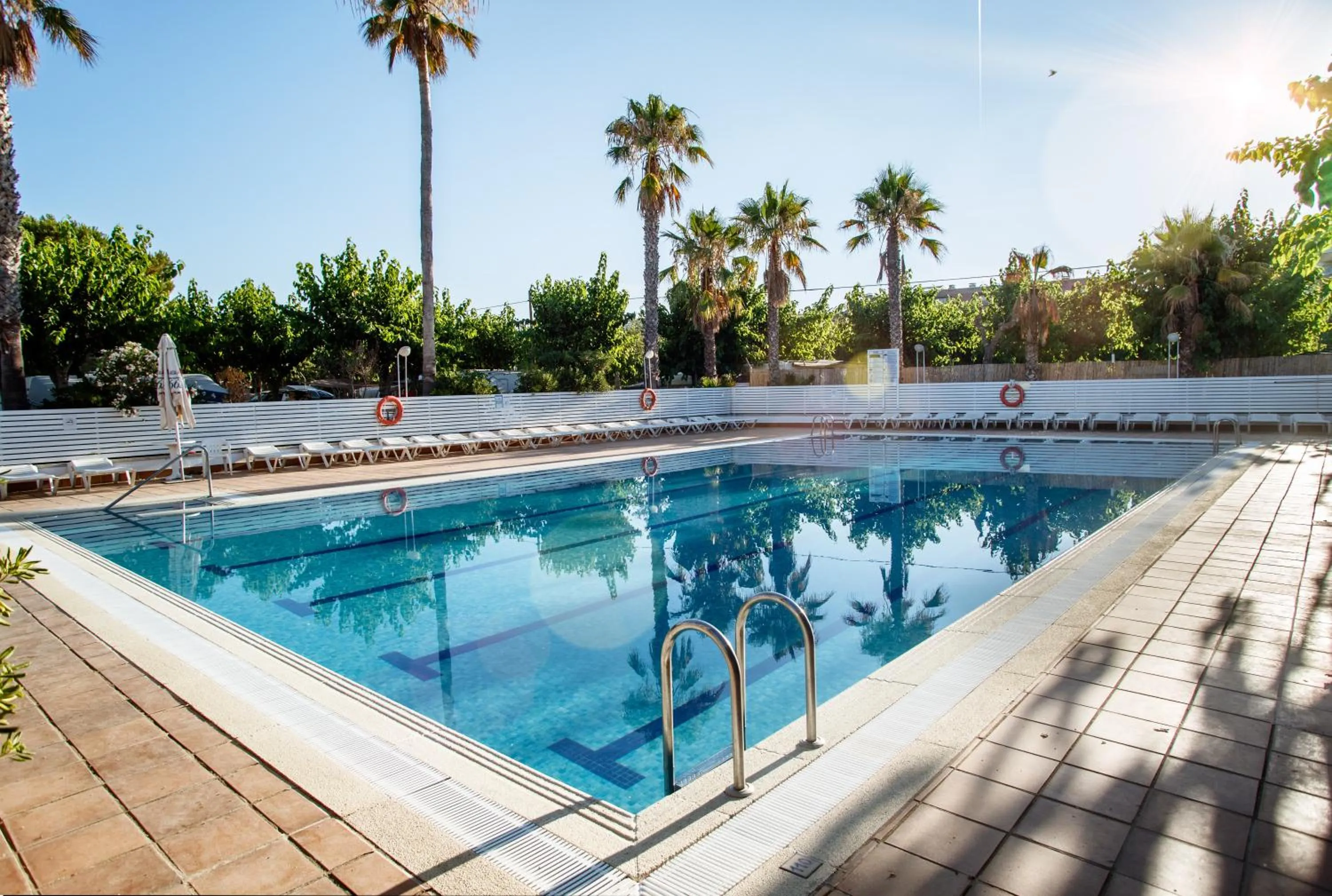 Swimming pool in Càmping Bellsol