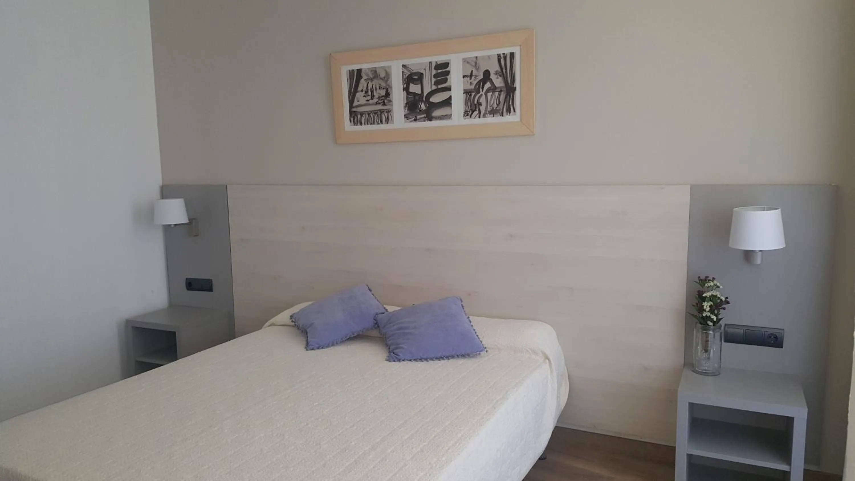 Bed in Advise Hotels Reina