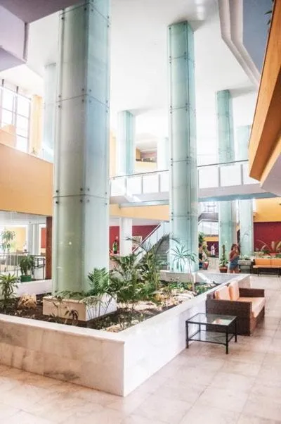Lobby or reception in Advise Hotels Reina