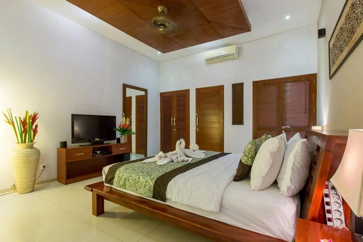 Bed in ViLLA GREEN MANGO SEMINYAK BALI