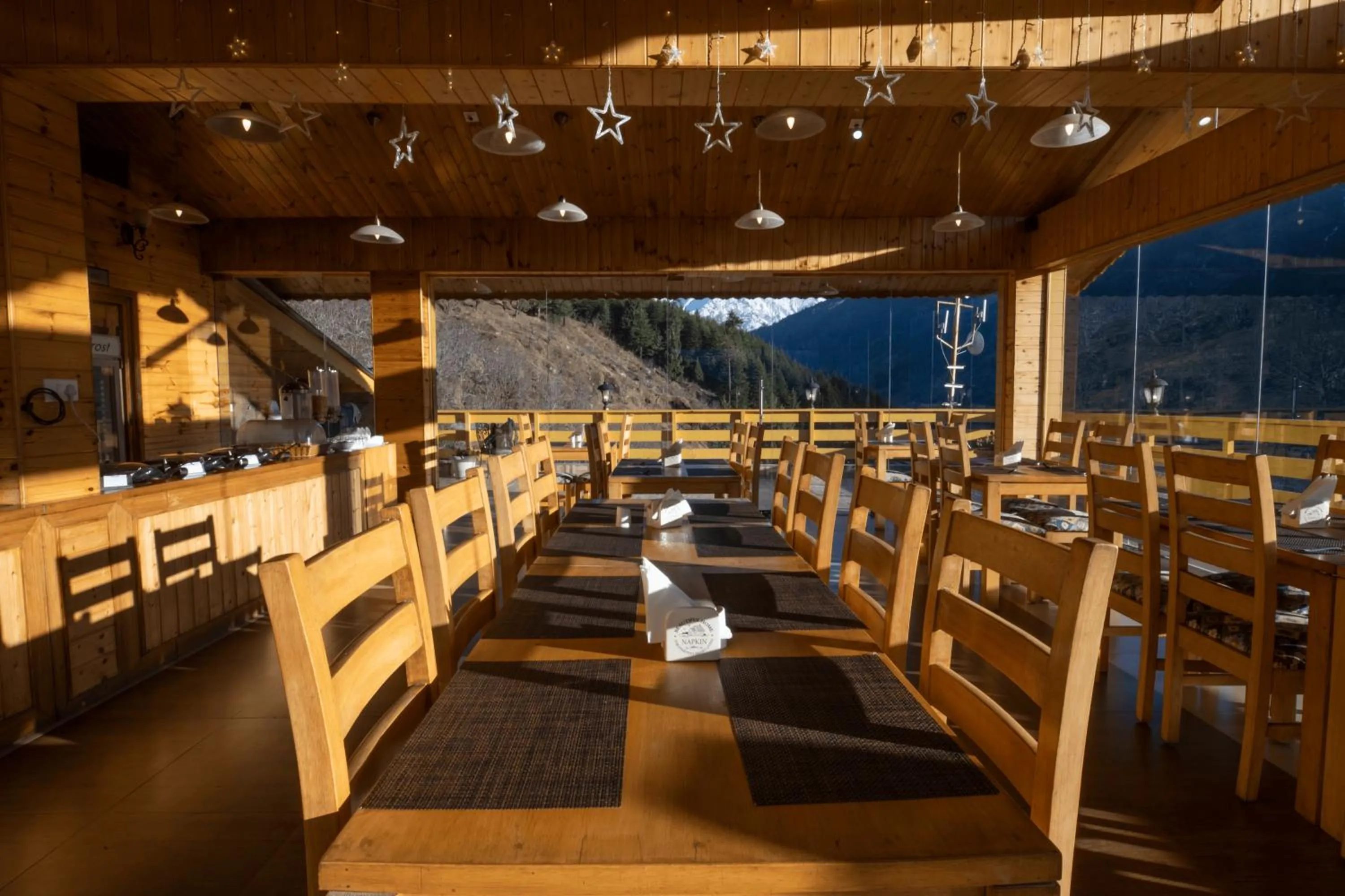 Restaurant/places to eat in Vivaan The Sunrise