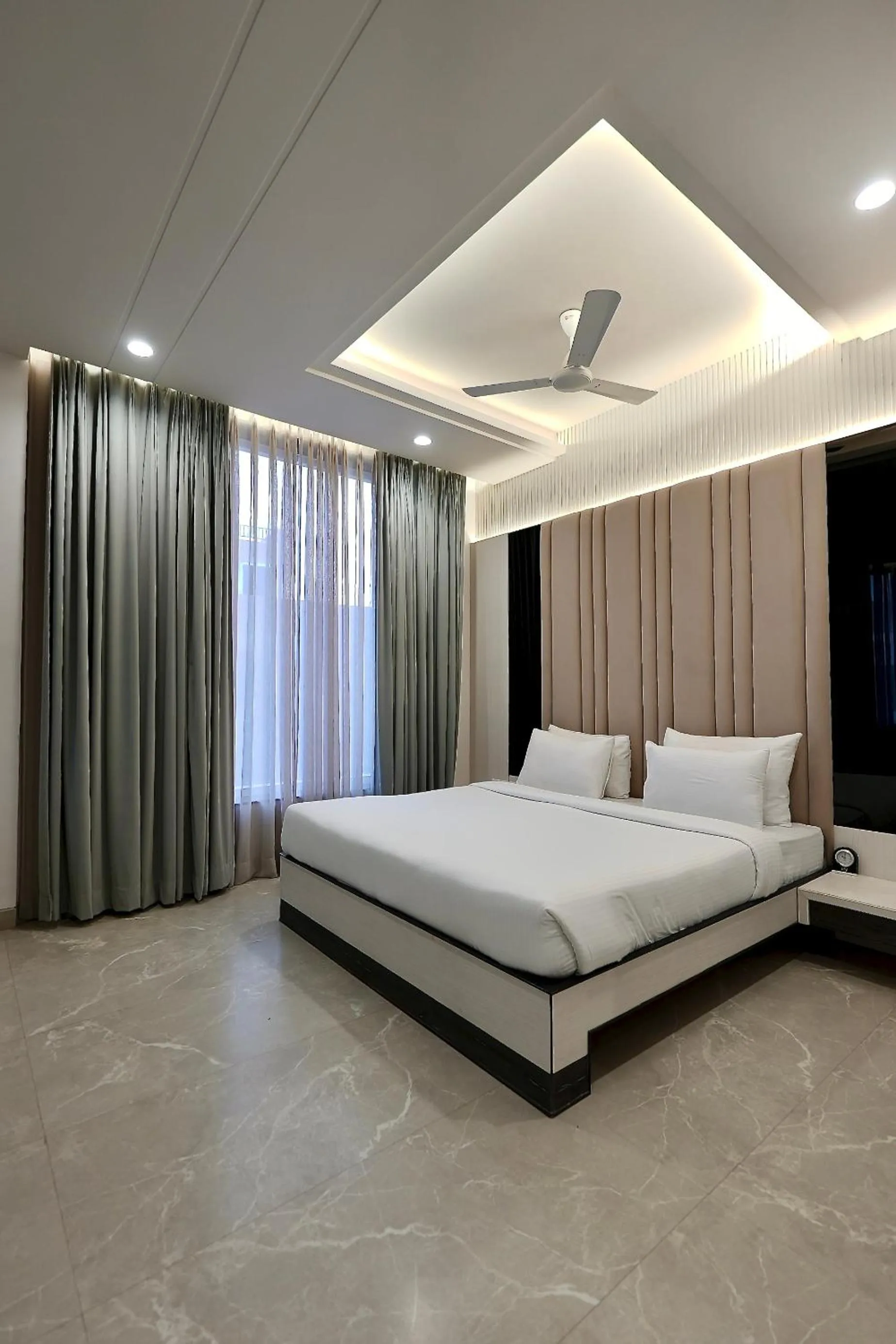 Bedroom, Bed in Hotel Elinor By Dazzling Hotels & Resorts