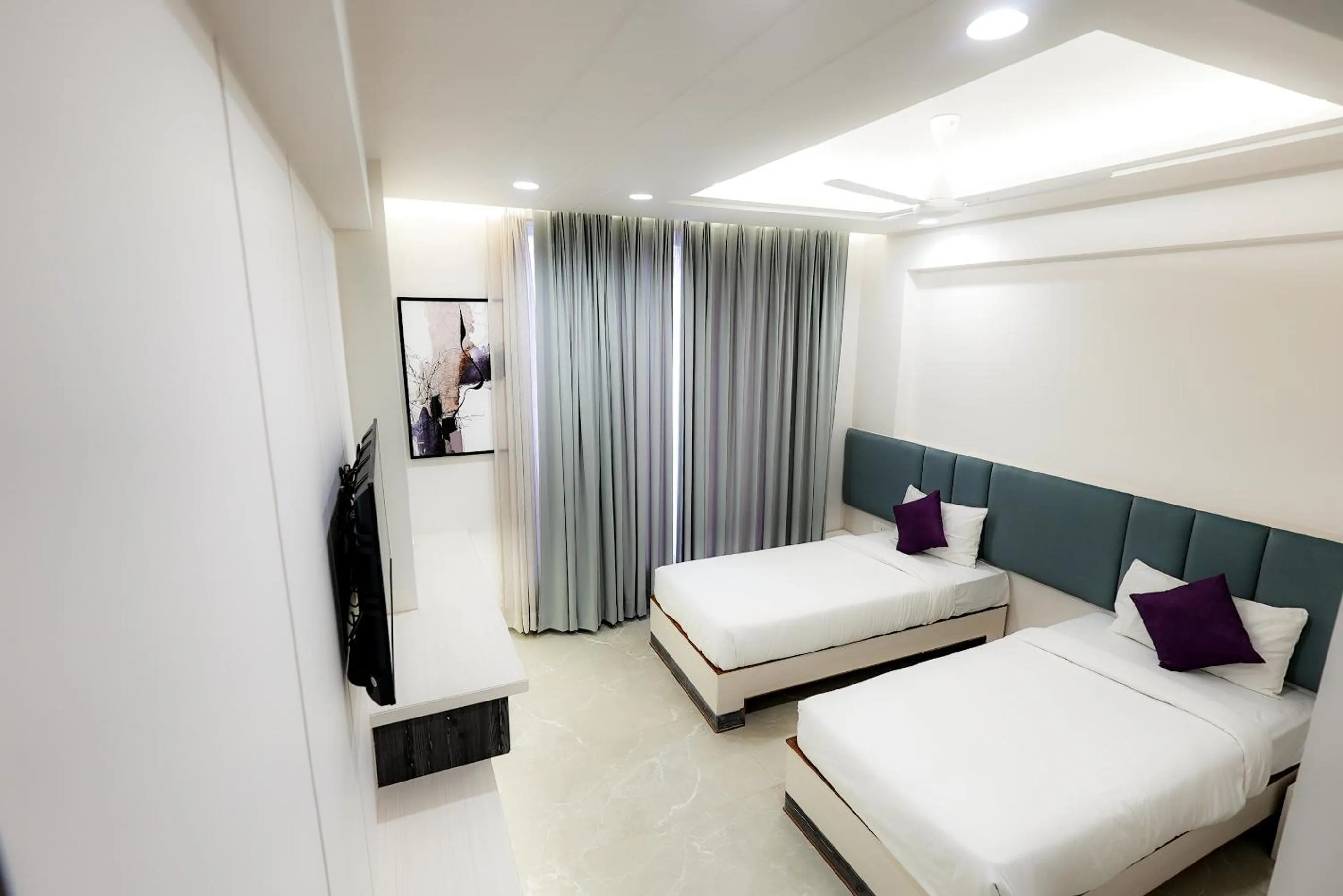 Bed in Hotel Elinor By Dazzling Hotels & Resorts