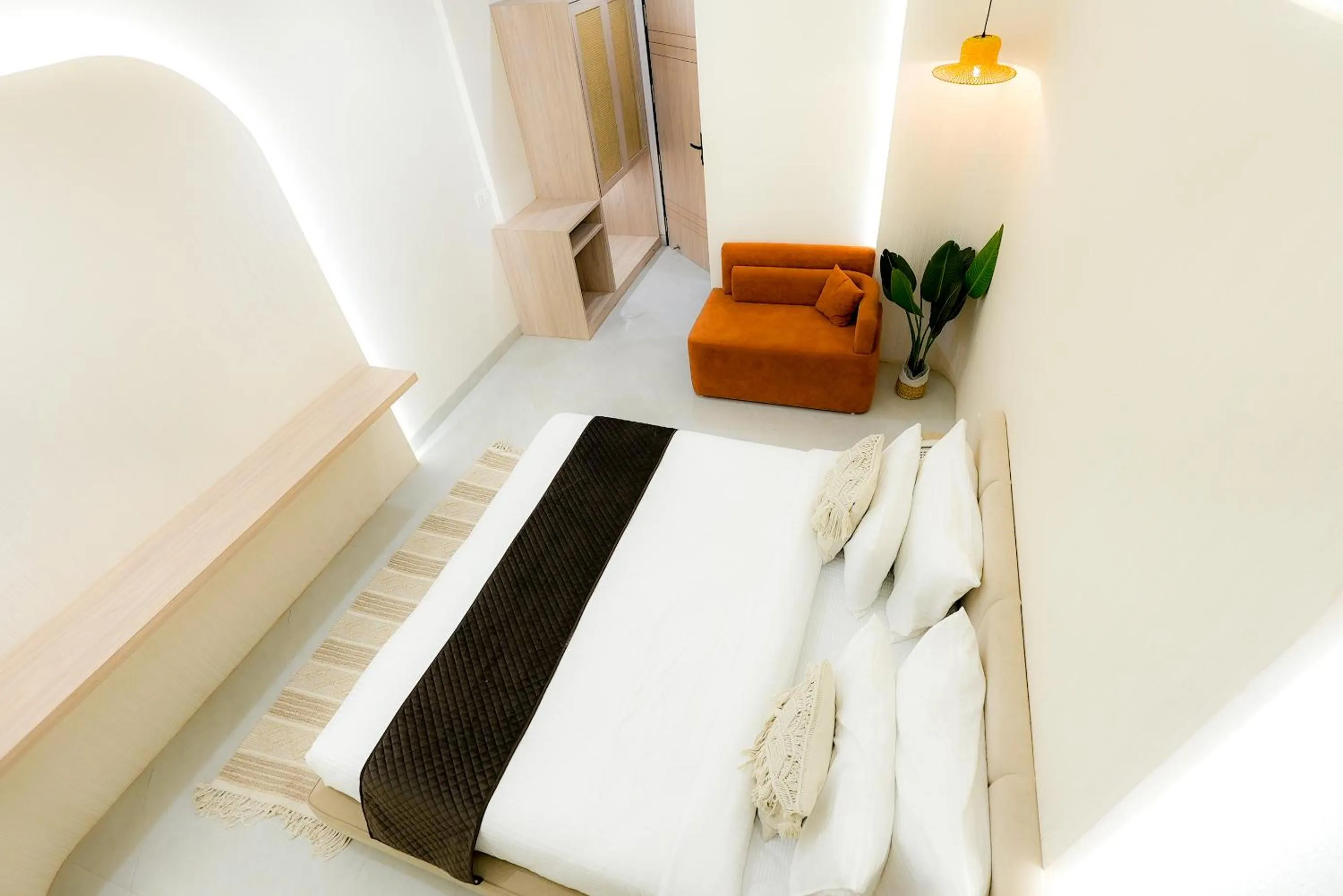 Photo of the whole room, Bed in Hotel Elinor By Dazzling Hotels & Resorts