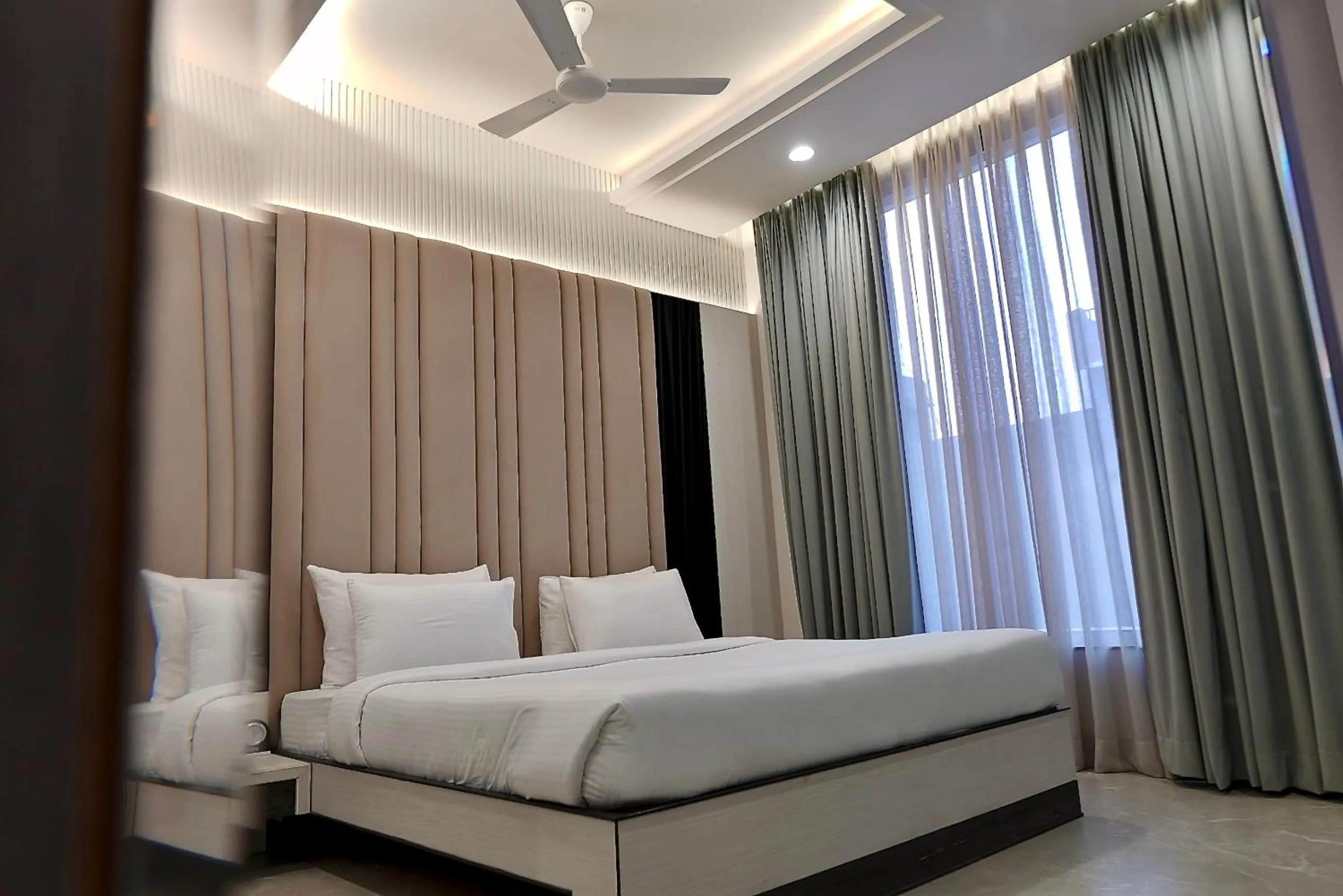 Bedroom, Bed in Hotel Elinor By Dazzling Hotels & Resorts