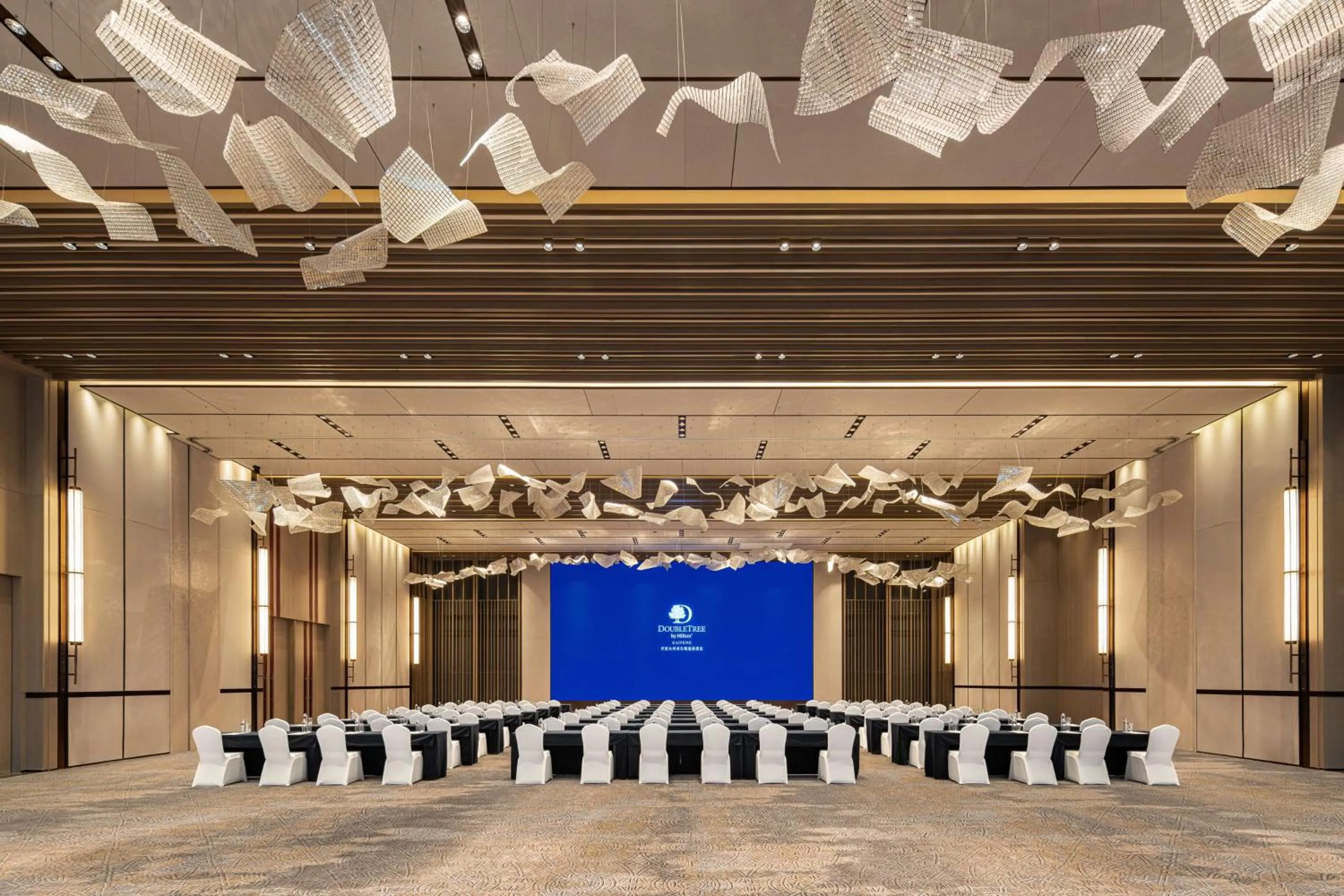 Meeting/conference room in Doubletree By Hilton Kaifeng