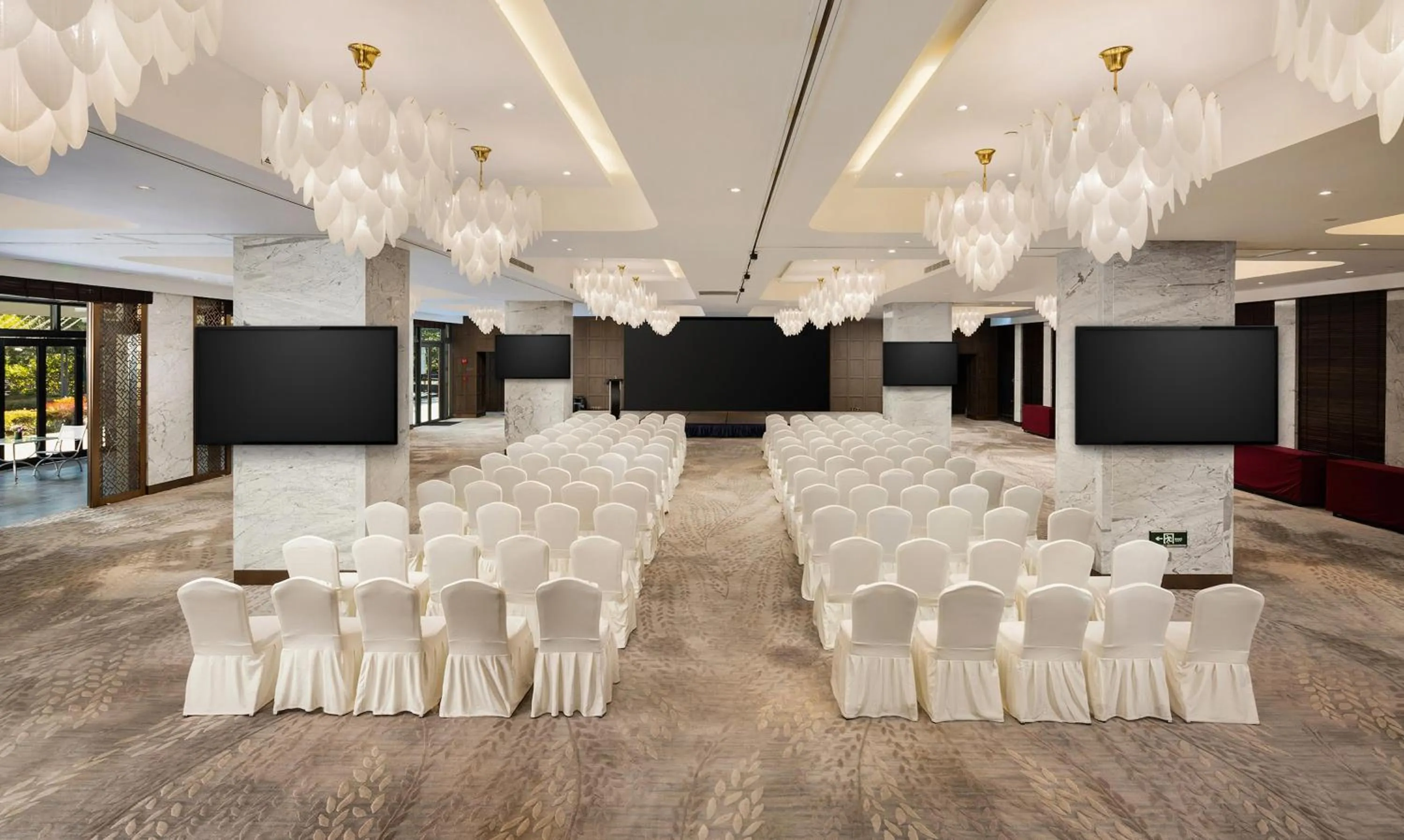 Meeting/conference room in Doubletree By Hilton Shanghai Hongqiao