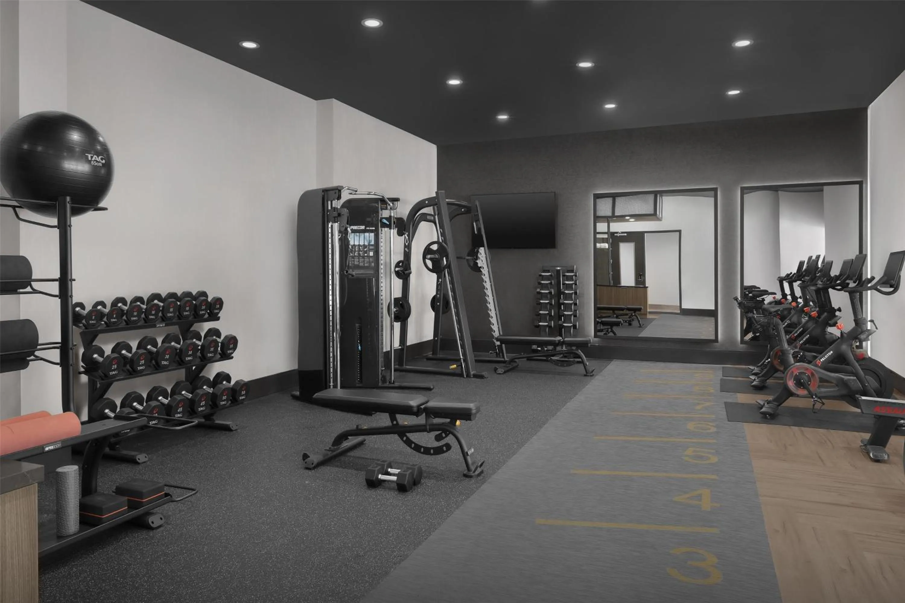 Fitness centre/facilities in Embassy Suites By Hilton Pigeon Forge Resort
