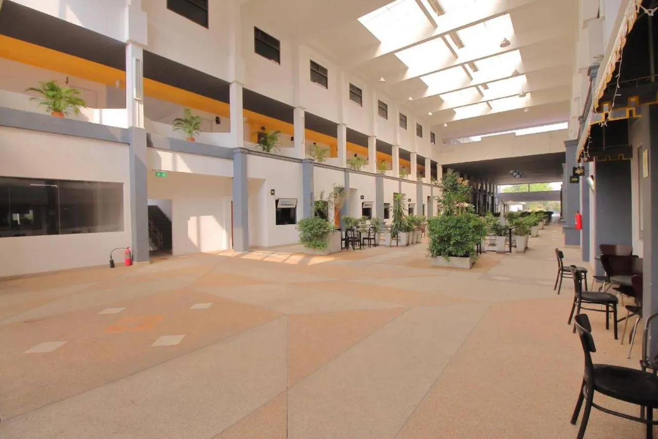 Restaurant/places to eat in Anda Ramkhamhaeng By St James Hotel