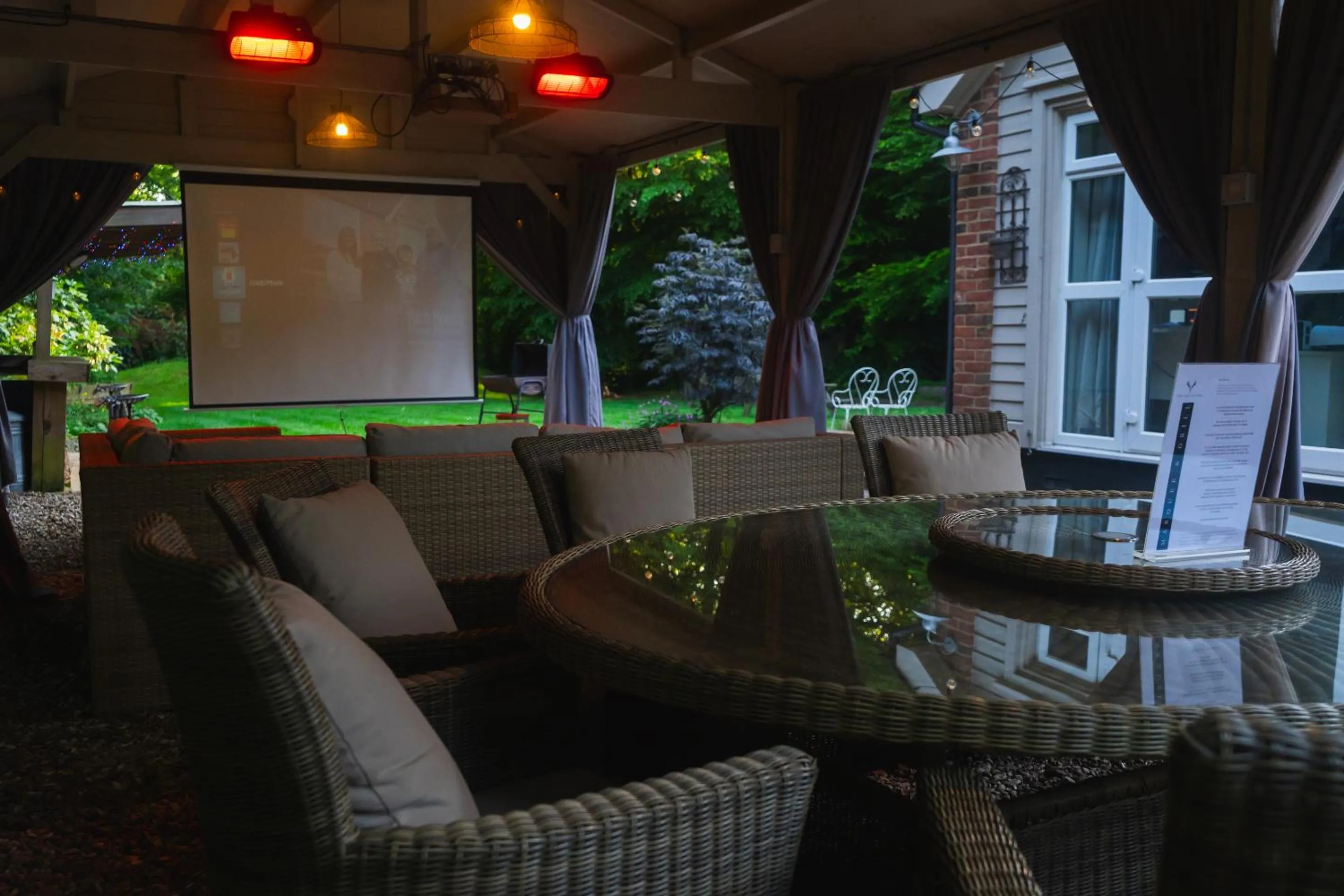 Garden in The Bungalow by TAS