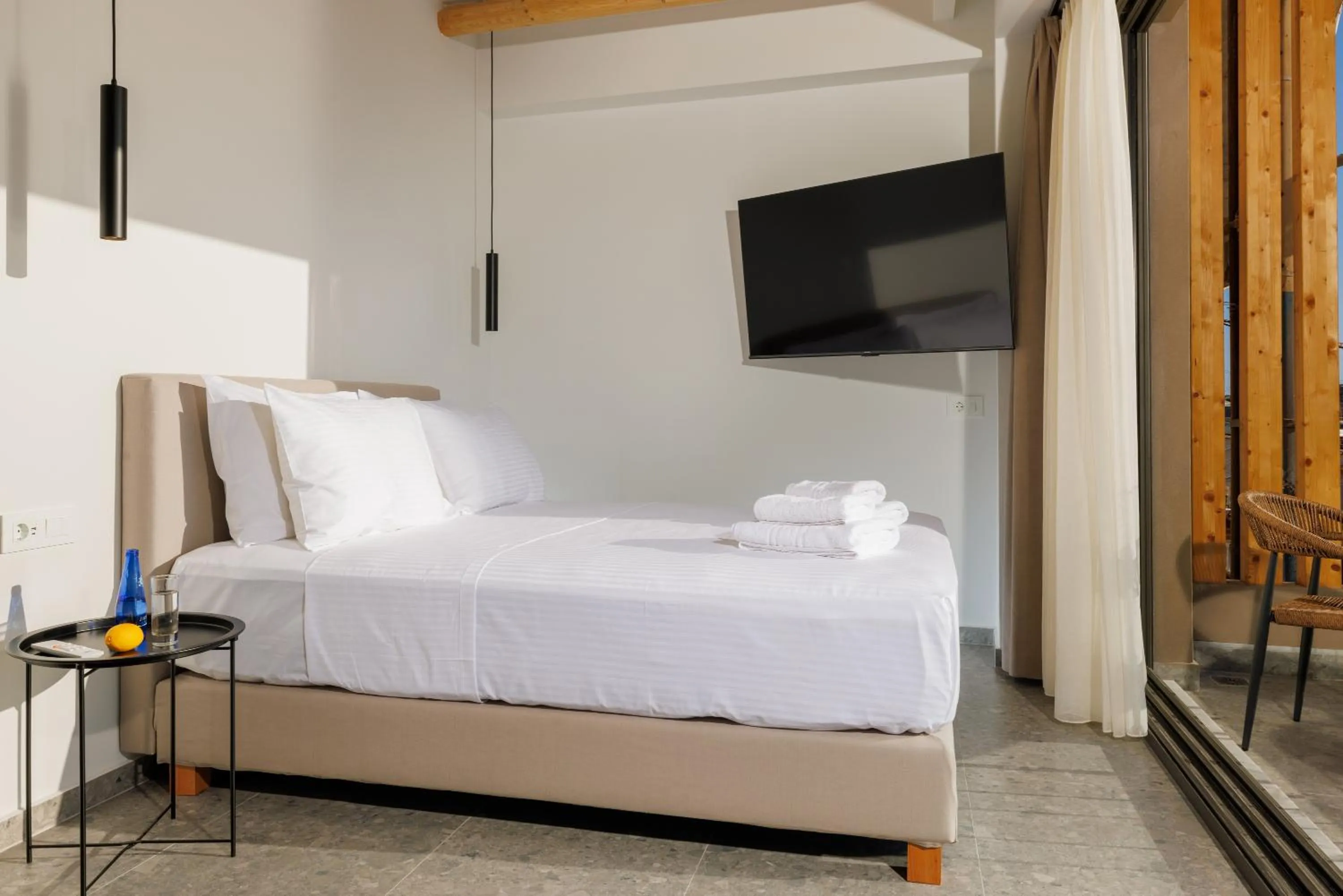 Bedroom, Bed in Soho SeaFront Suites