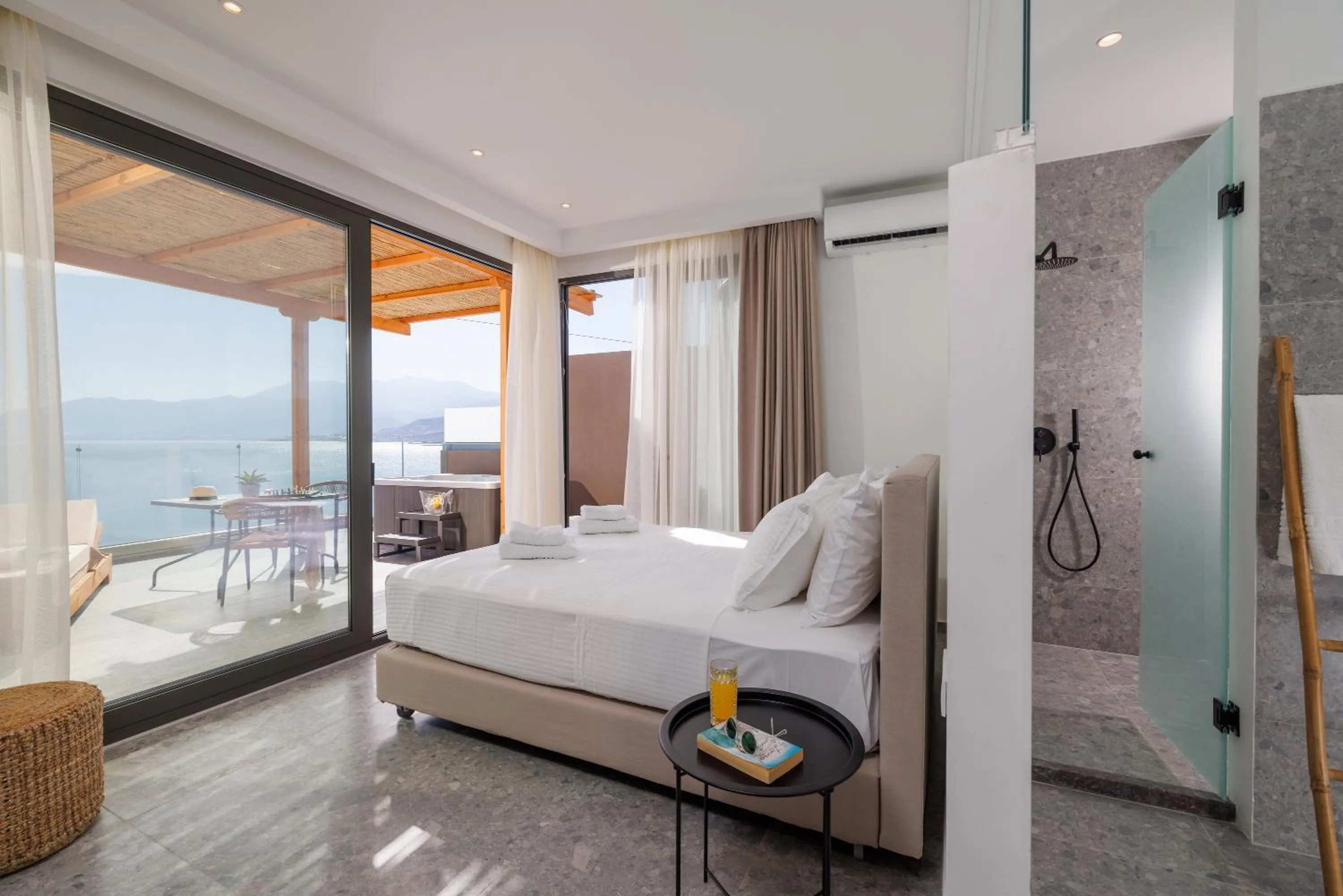 Bed in Soho SeaFront Suites