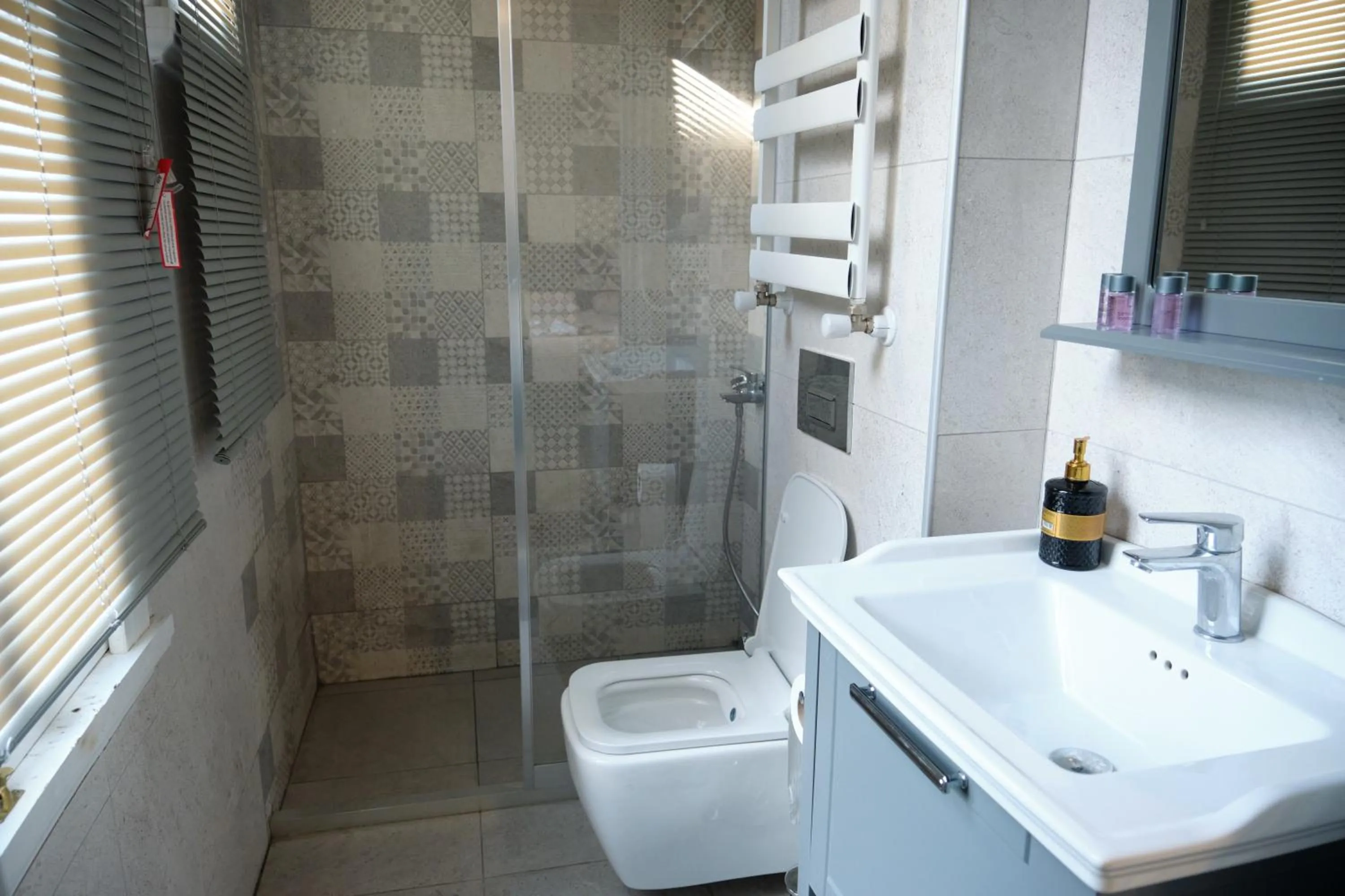 Shower in Lighthouse