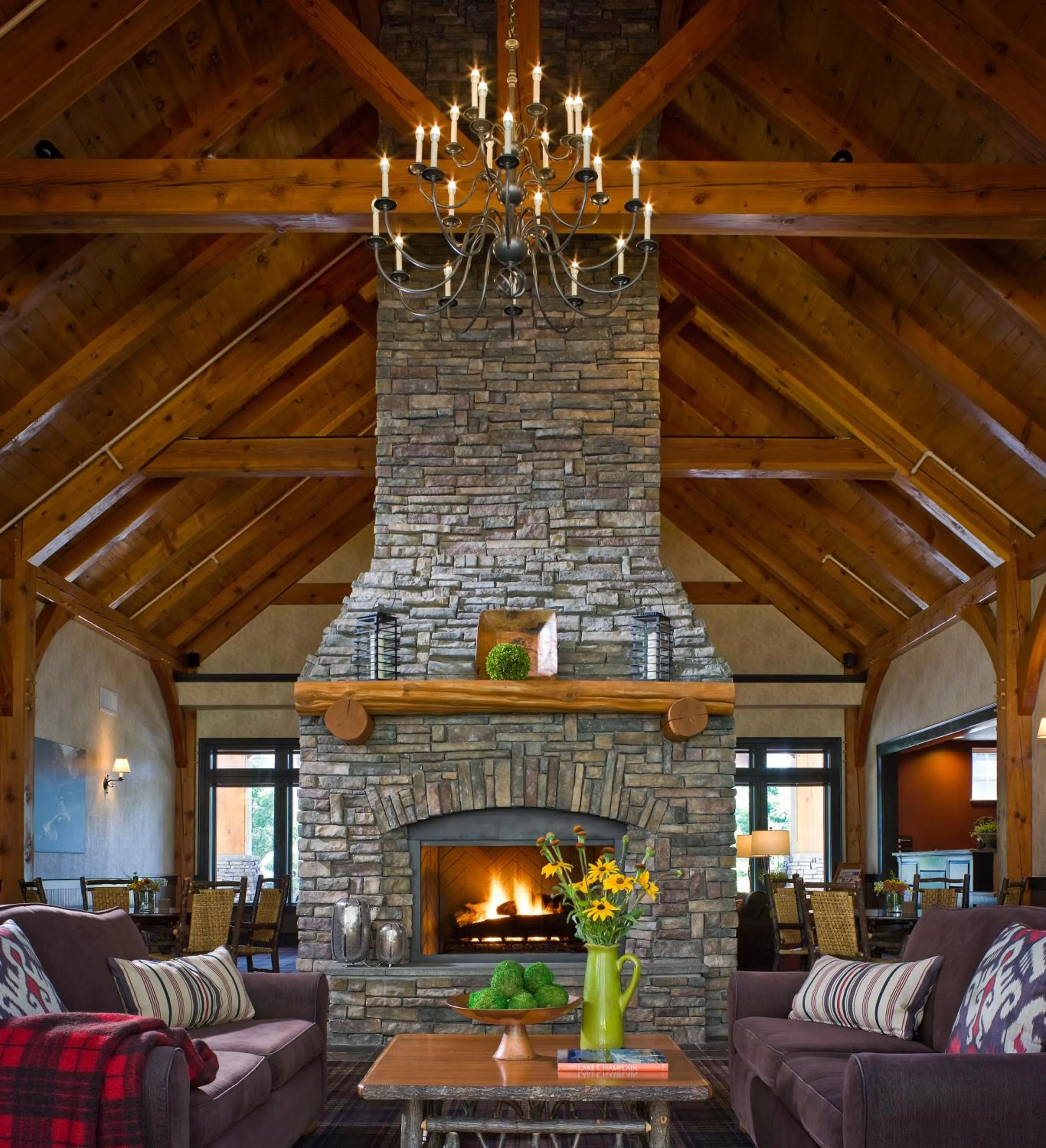 Lobby or reception in Green Mountain Suites Hotel