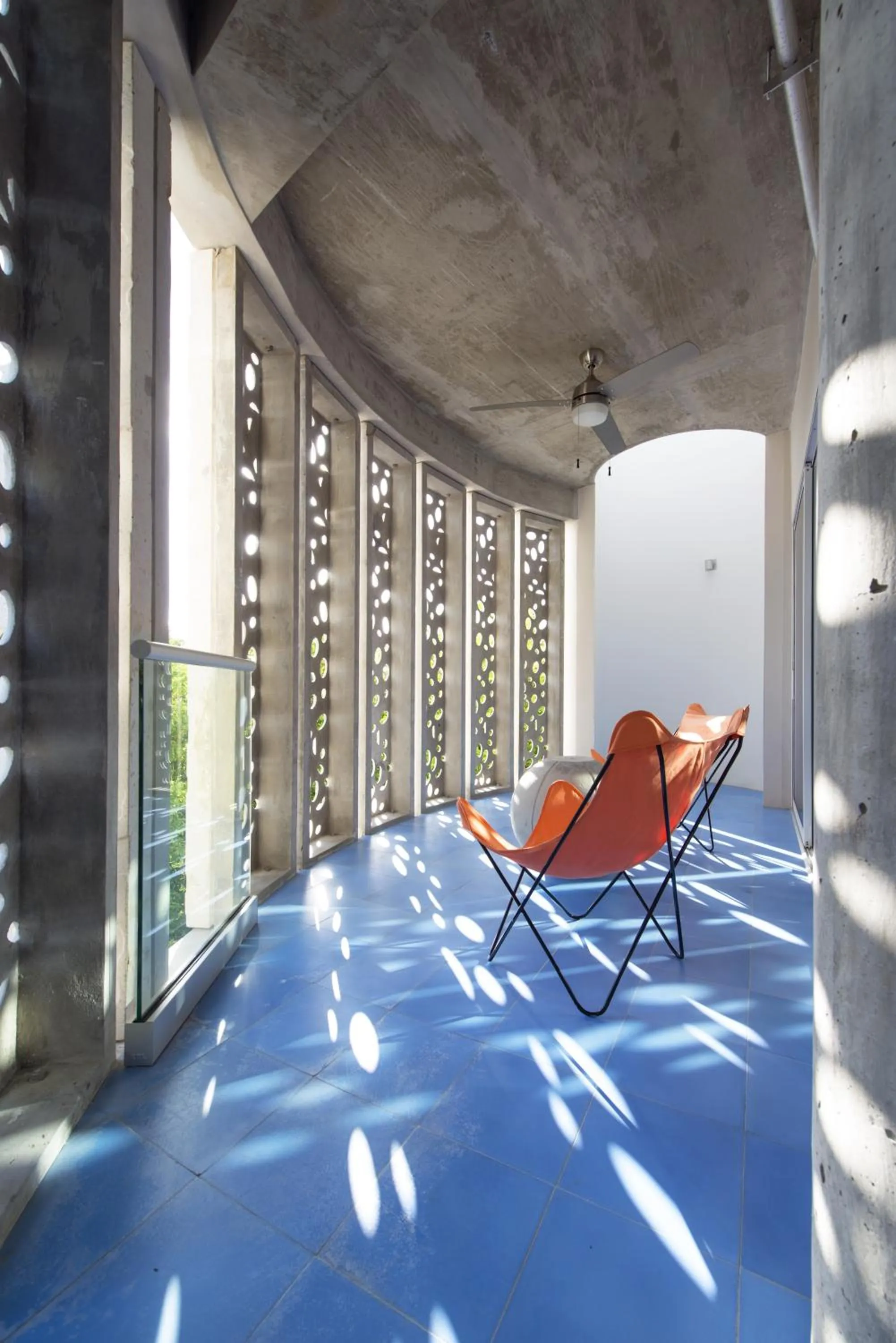 Decorative detail in El Blok