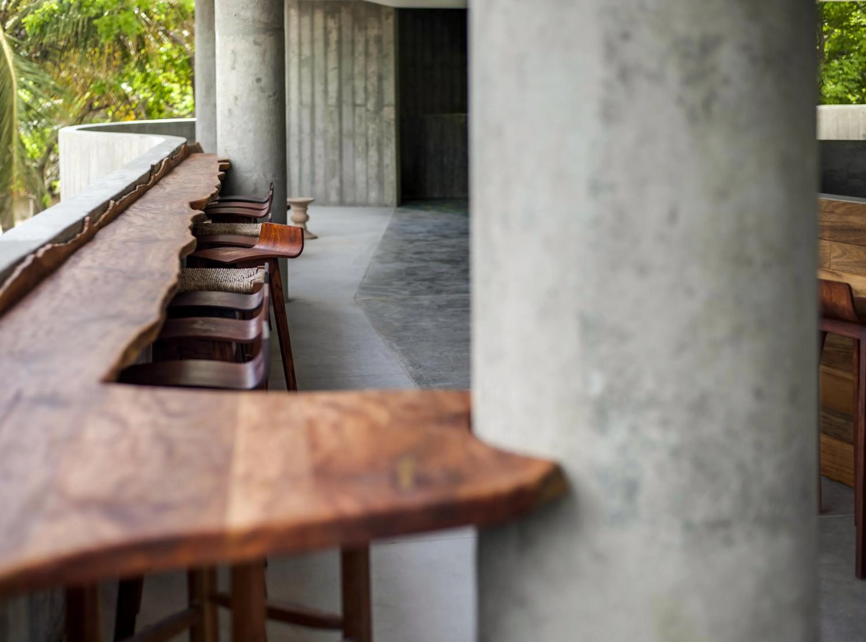 Restaurant/places to eat in El Blok