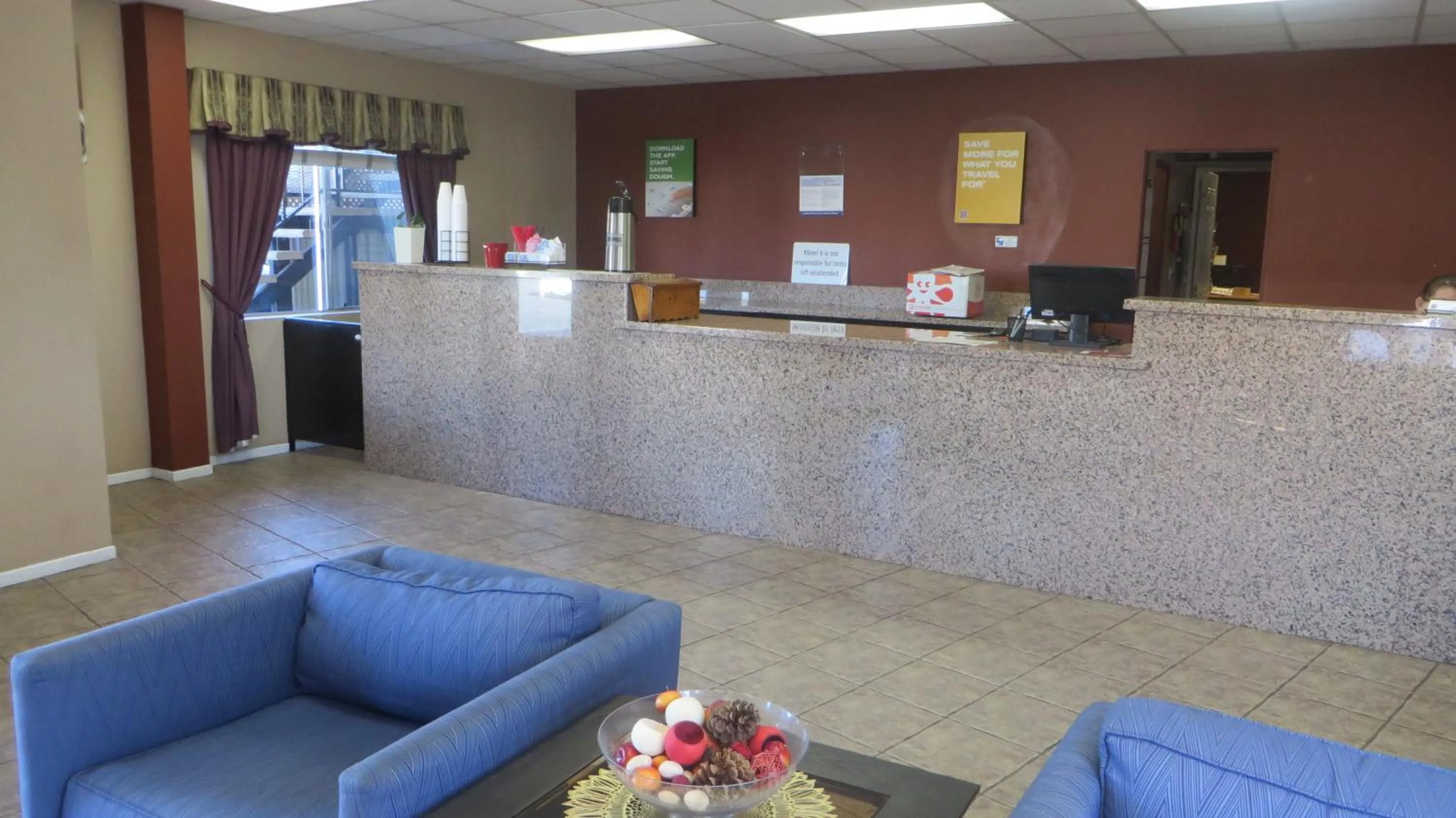 Coffee/tea facilities in Hotel Salina Beaumont CA