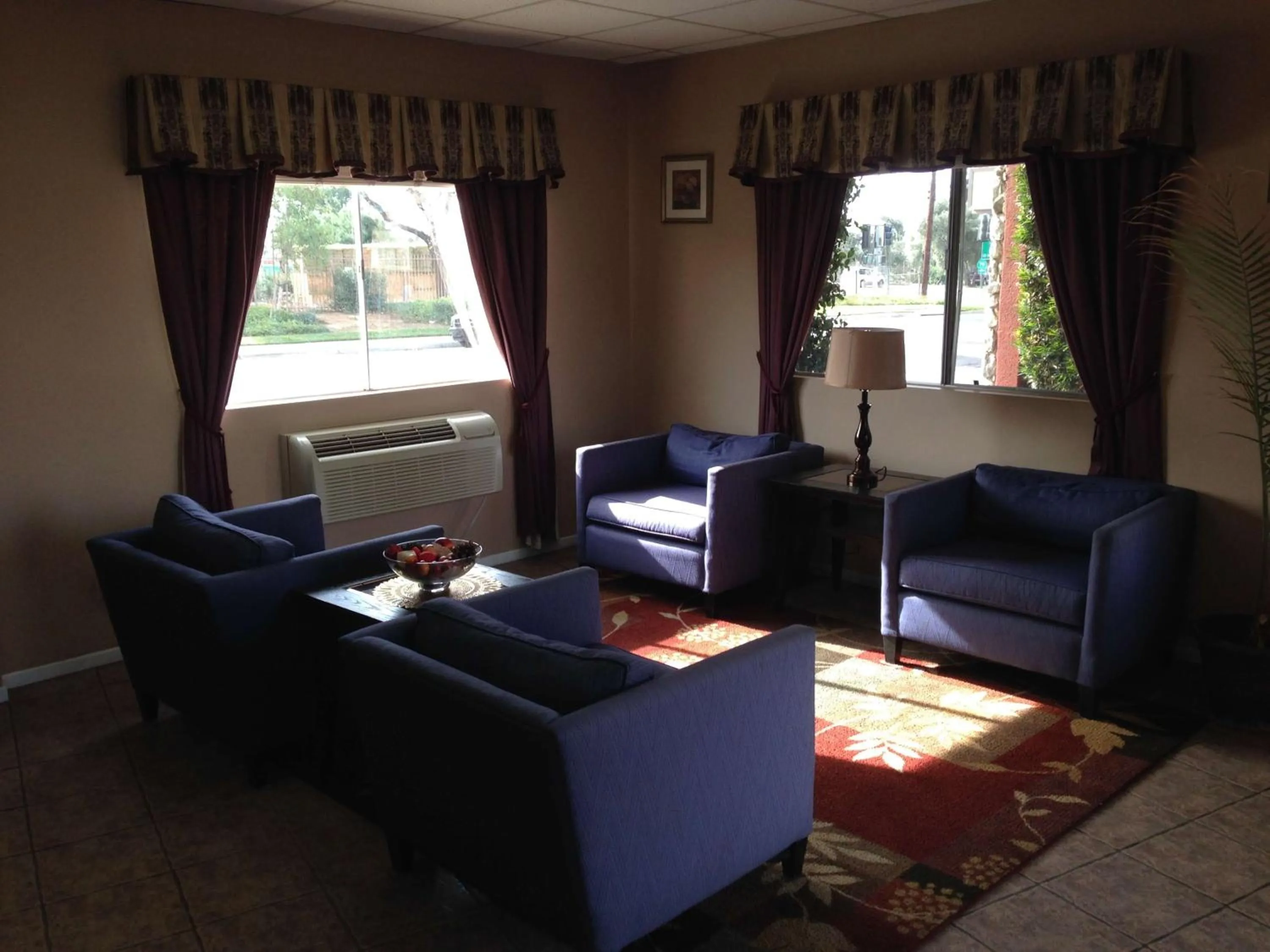 Lobby or reception in Hotel Salina Beaumont CA