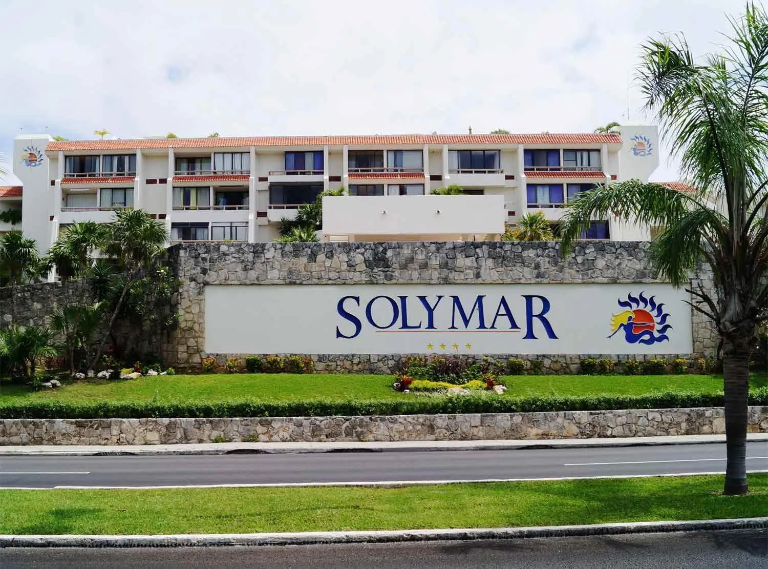 Property logo or sign in Apartment Ocean Front Cancun