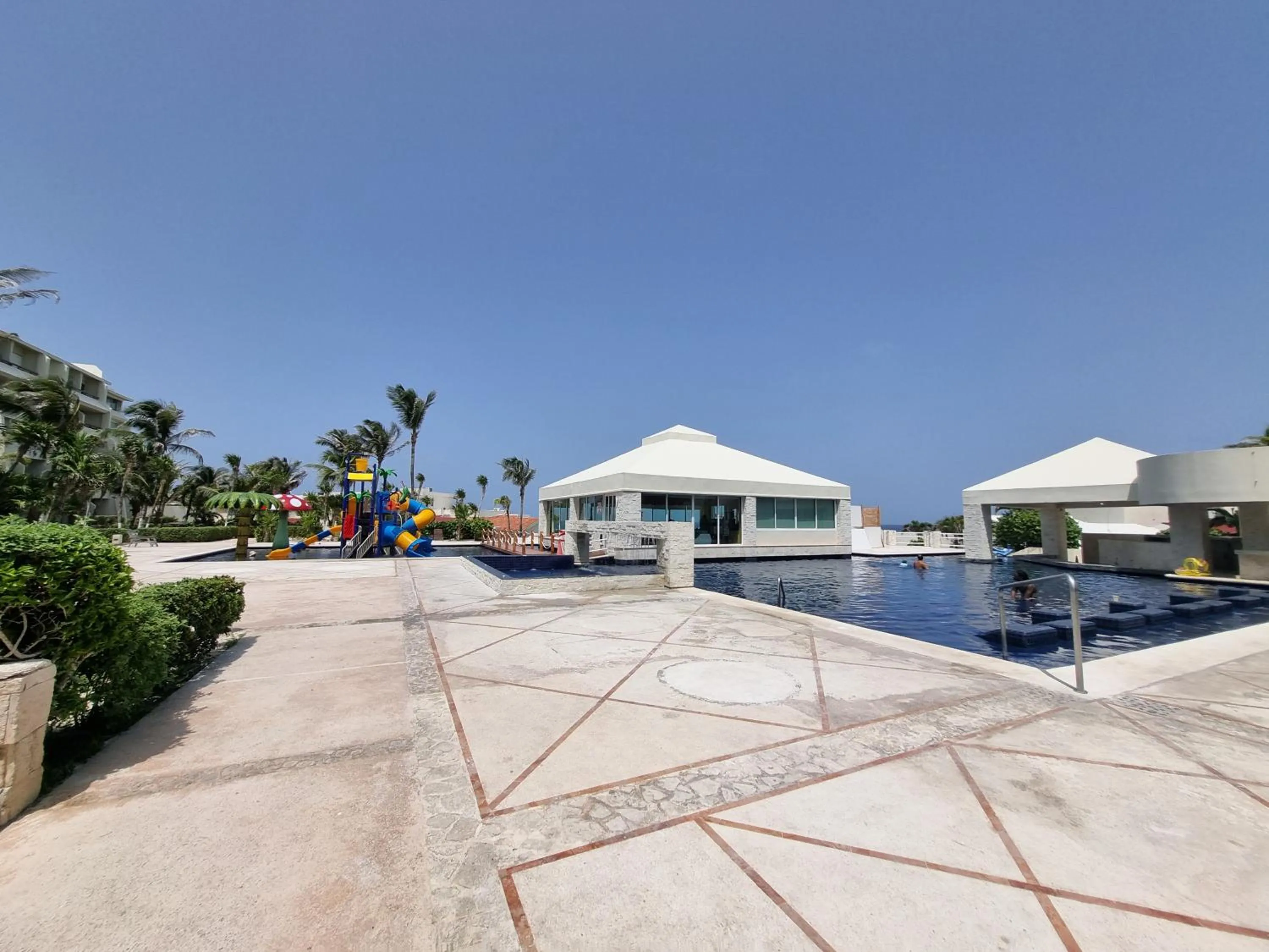 Swimming pool in Apartment Ocean Front Cancun
