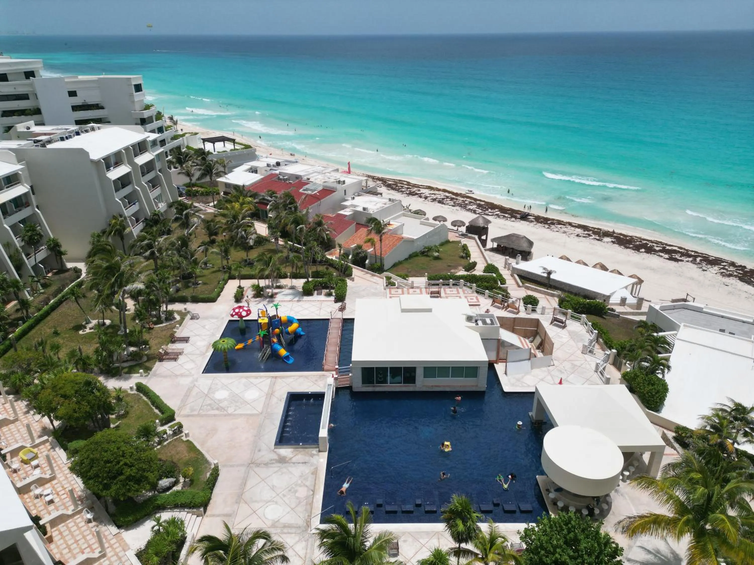 Swimming pool in Apartment Ocean Front Cancun