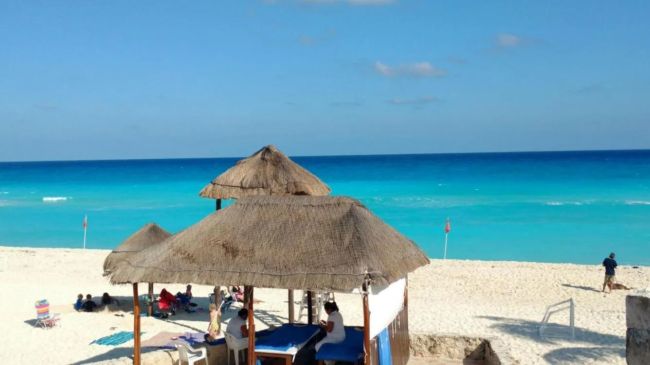 Beach in Apartment Ocean Front Cancun