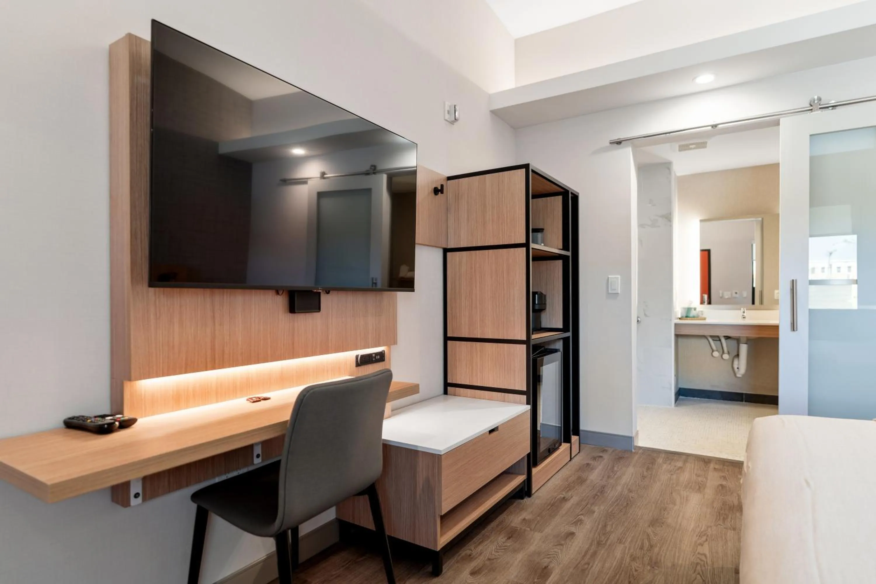 TV and multimedia, Bed in The Evergreen