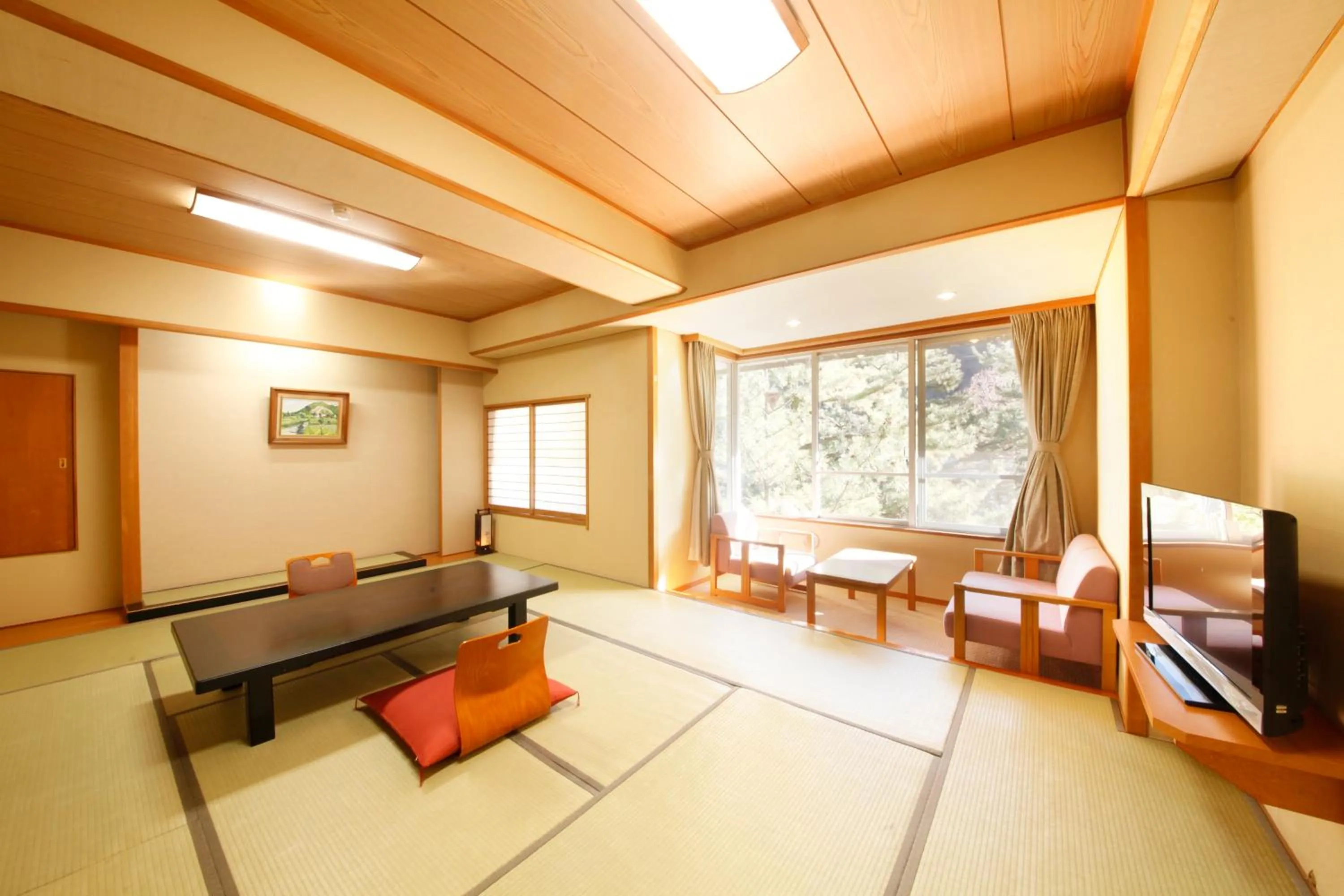 Photo of the whole room in Shimobe Hotel