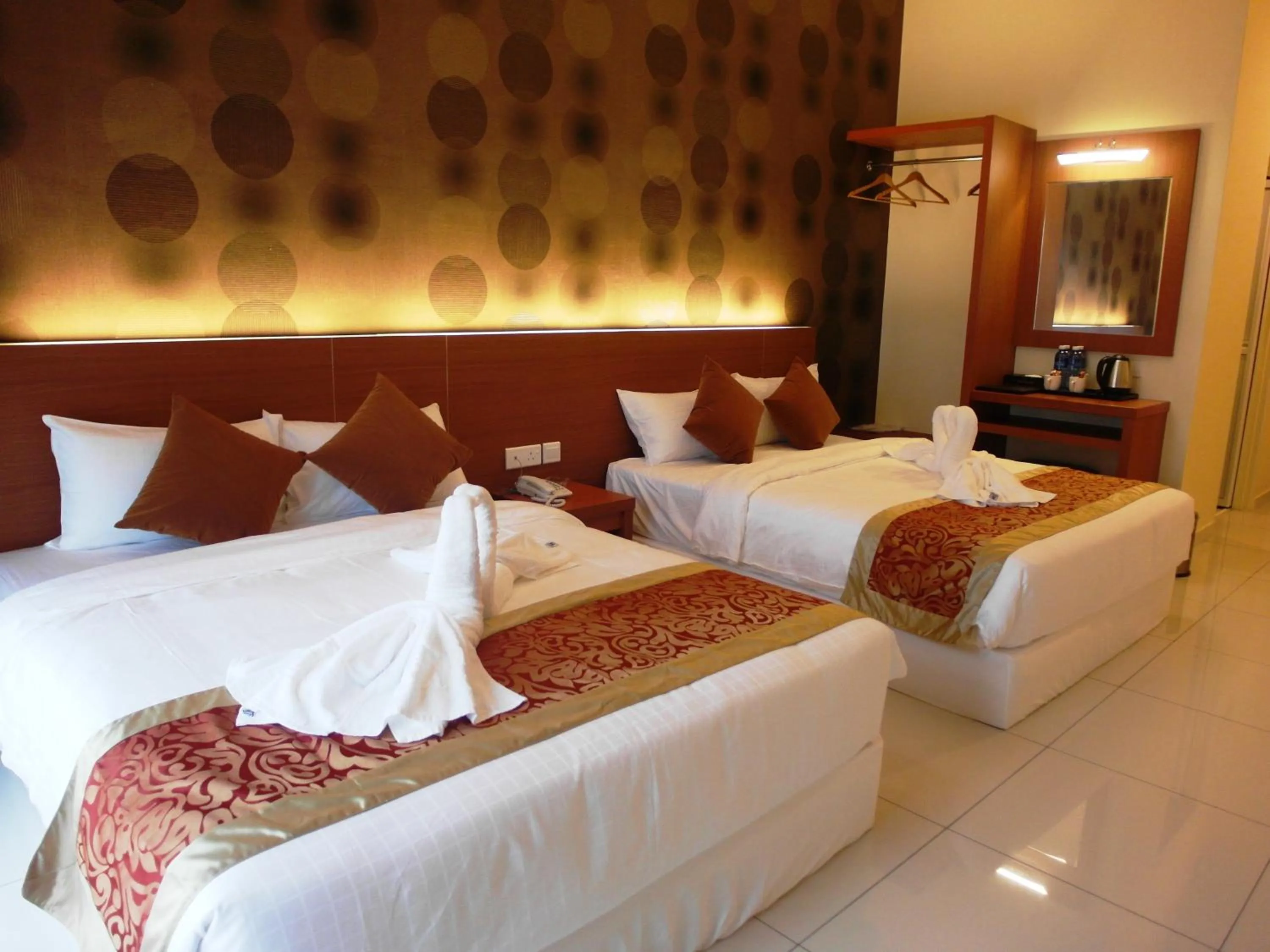 Bedroom, Bed in Supreme Hotel